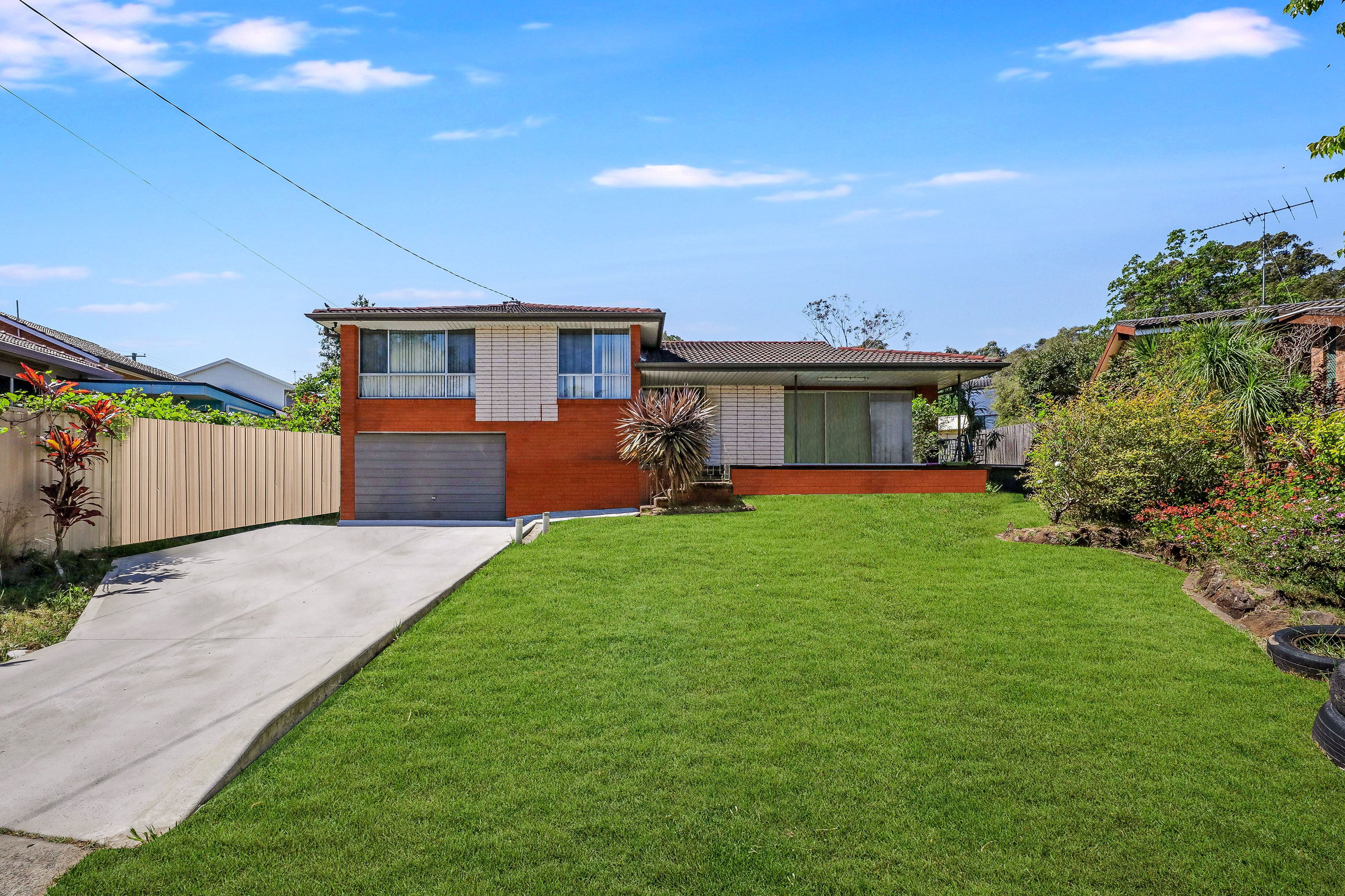 5 Allena Close, Georges Hall NSW 2198
