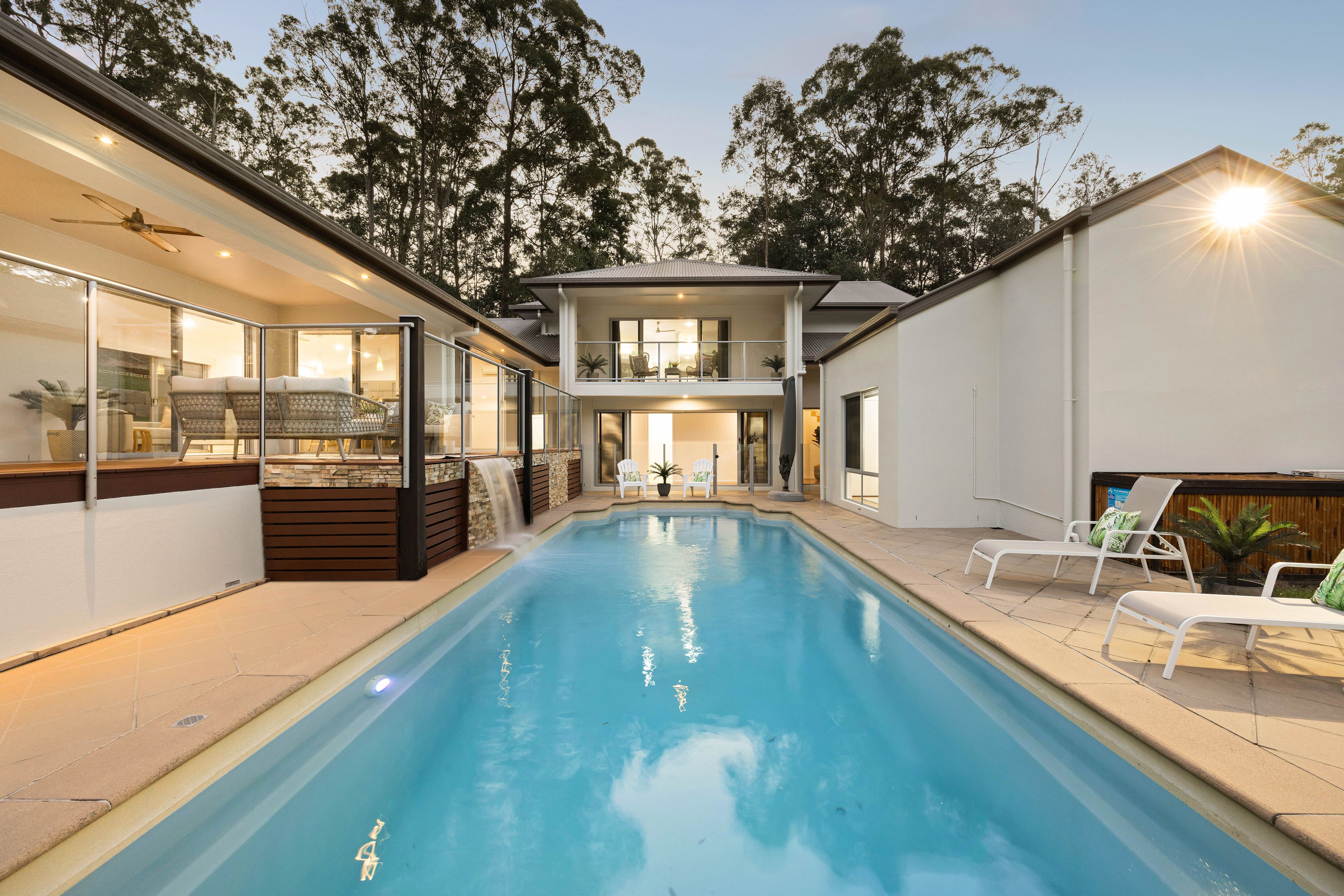 2 Sundown Close, Tanawha QLD 4556