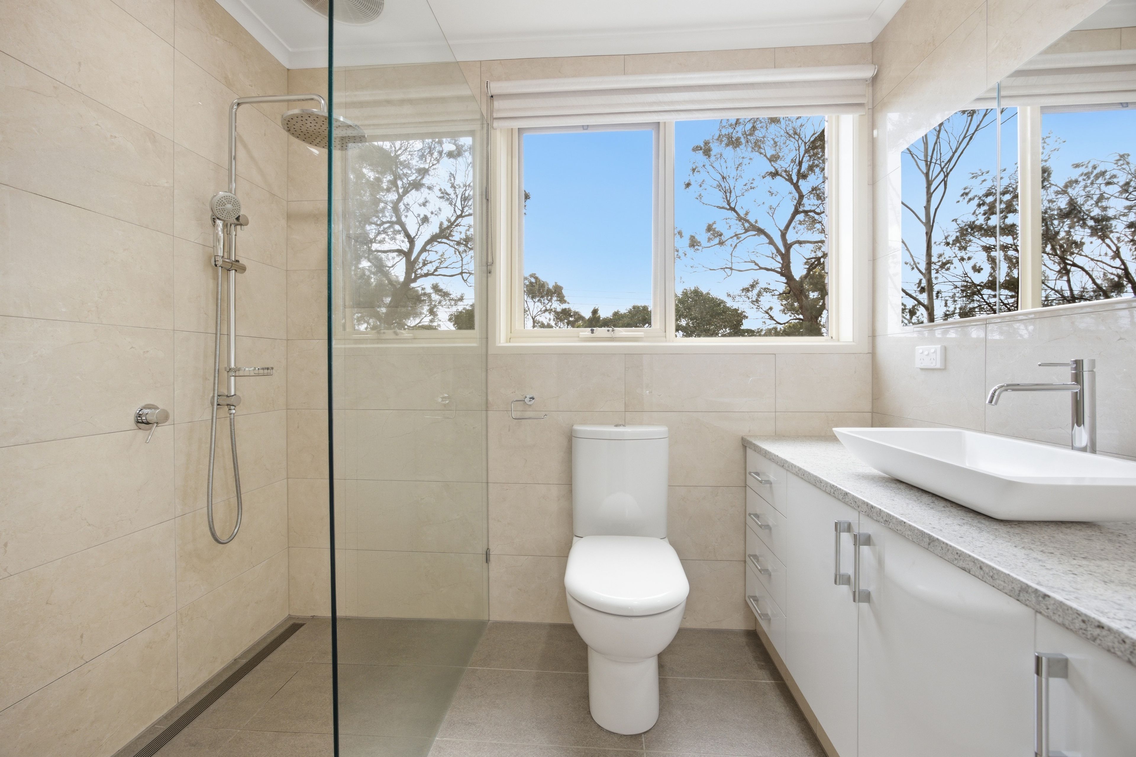 2 Nicholas Court — photo 11 of 17
