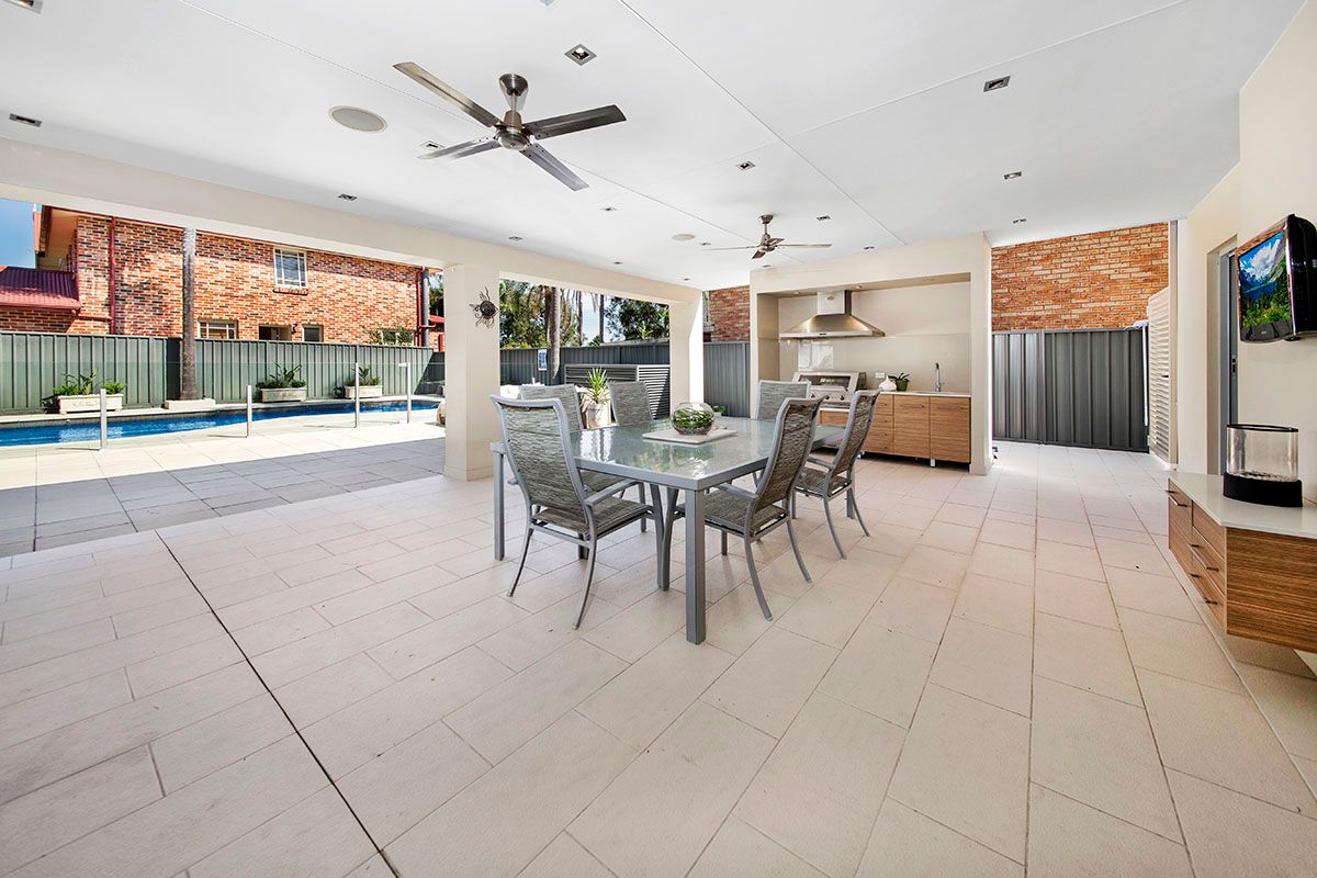 8 Sproule Road, Illawong, NSW 2234