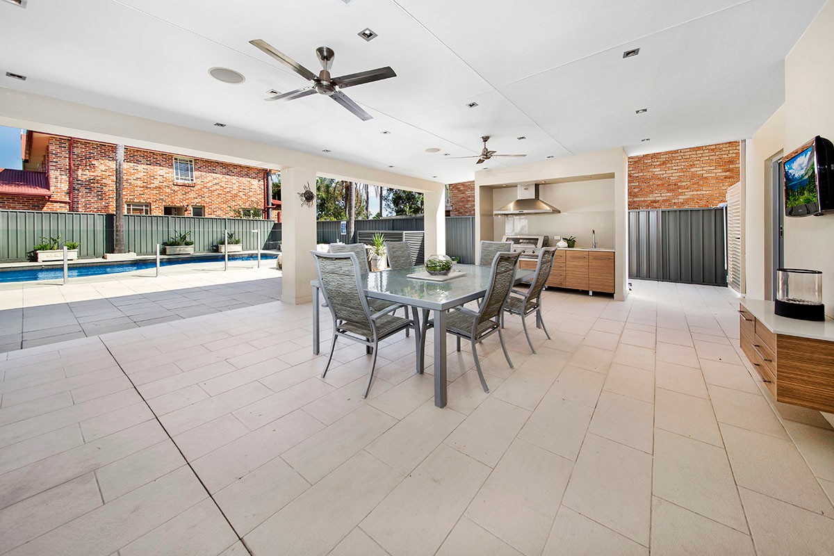 8 Sproule Road, Illawong, NSW 2234