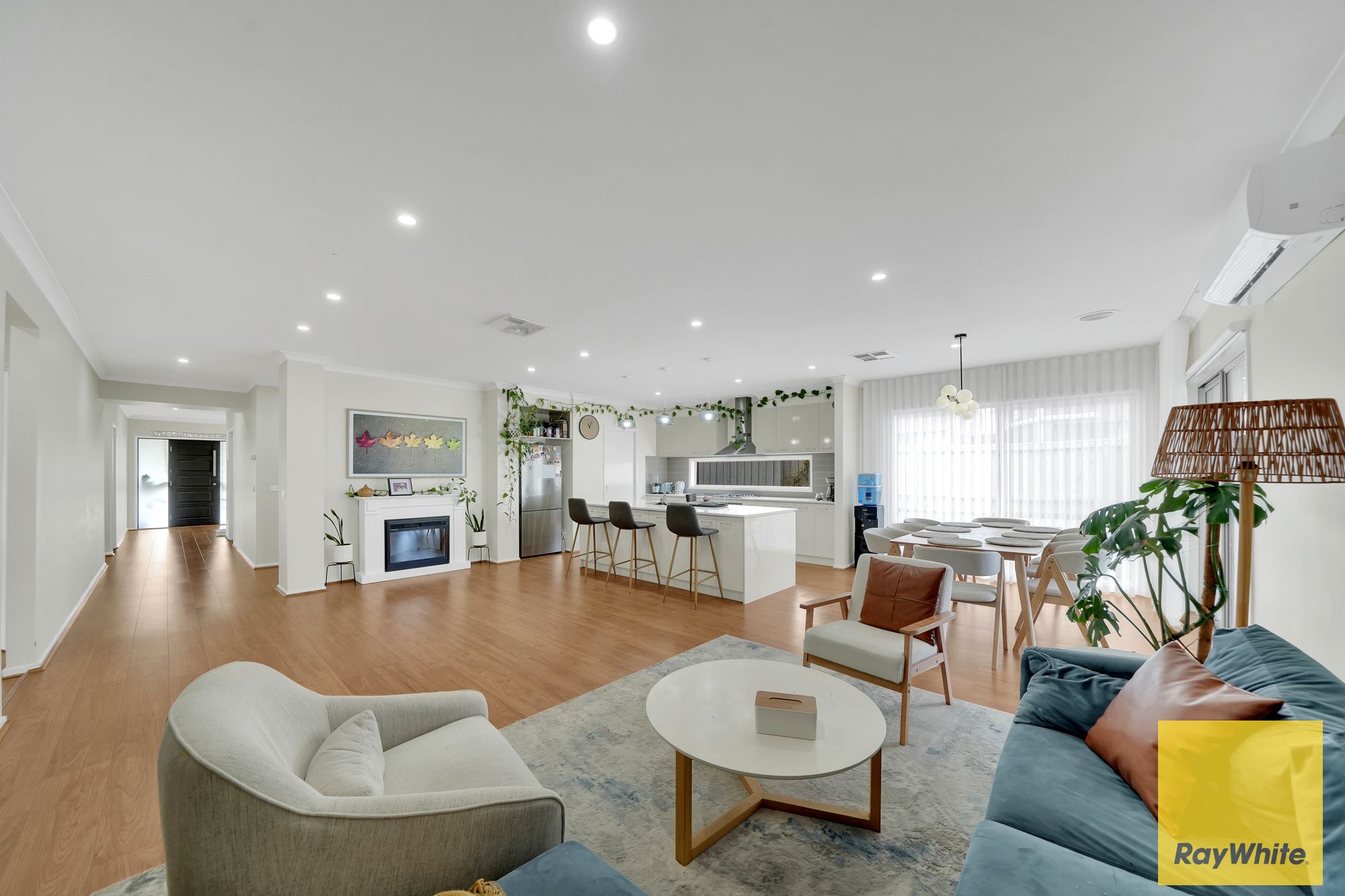 33 ALTAMOUNT Drive, Truganina, VIC 3029