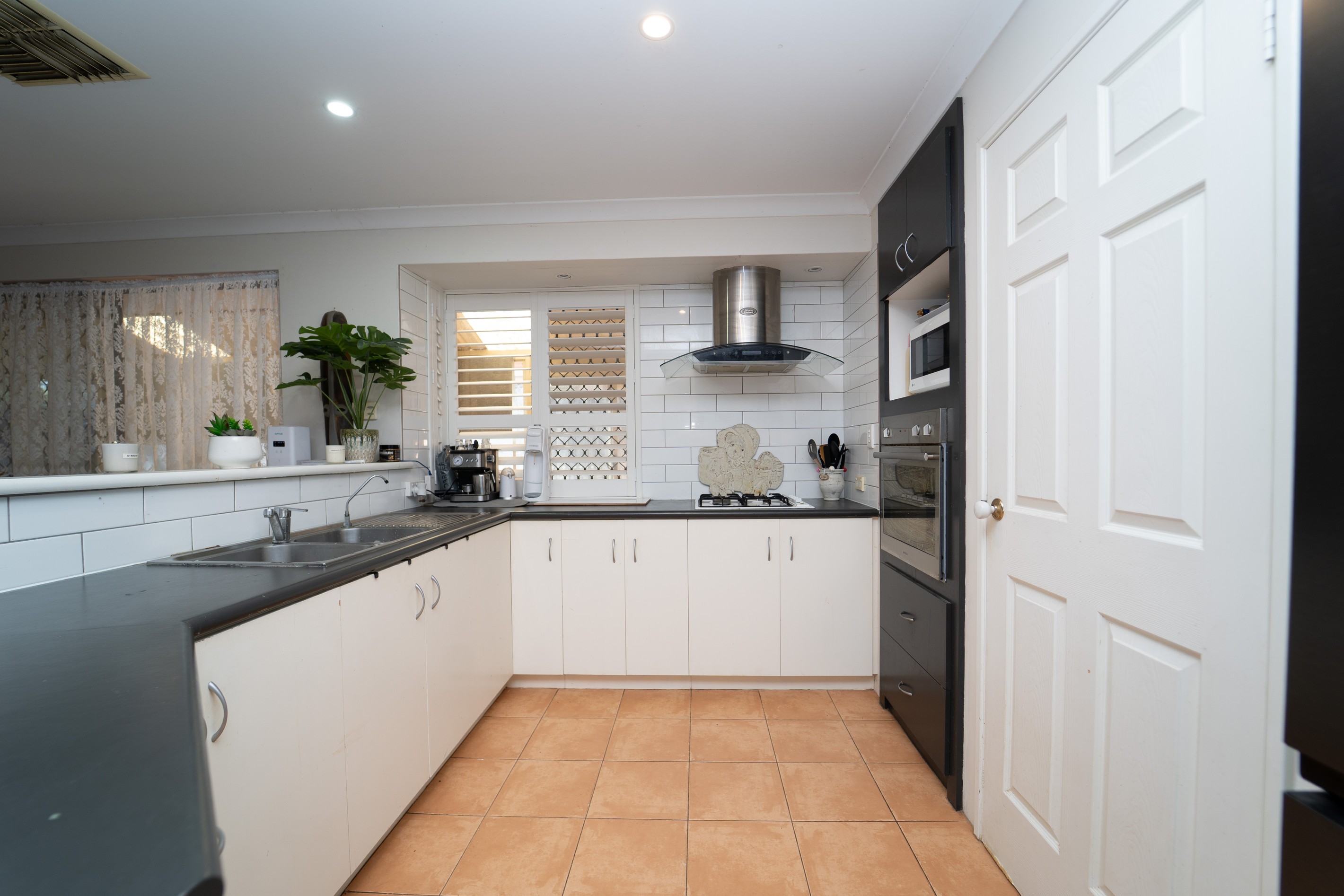 1/1 Brumby Avenue, Henley Brook, WA 6055