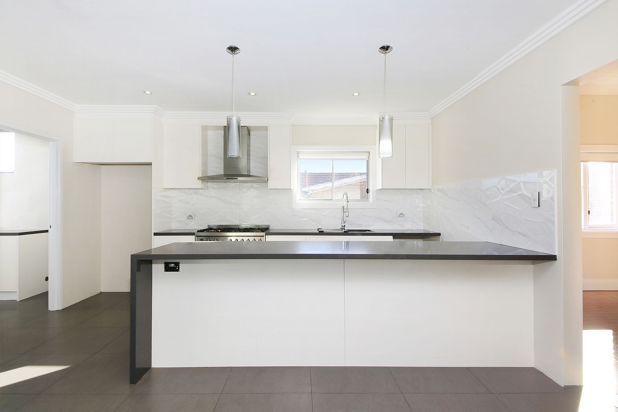 12 Francis Street — photo 2 of 8