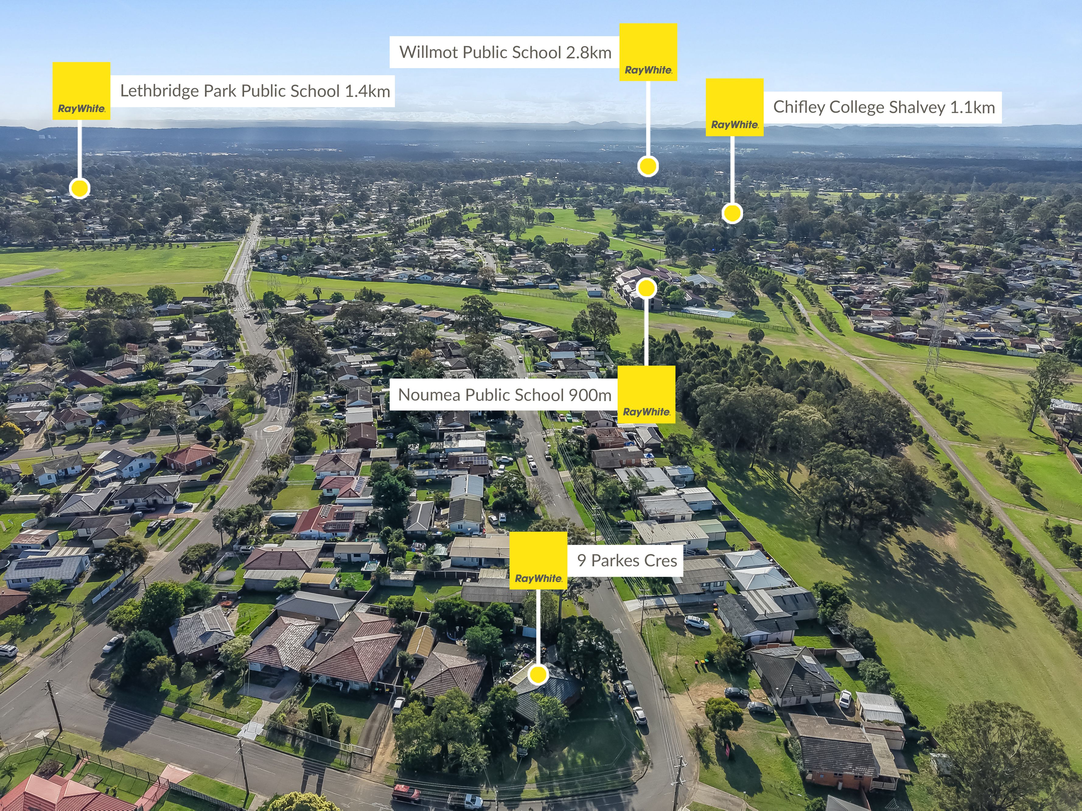 9 Parkes Crescent — photo 11 of 14
