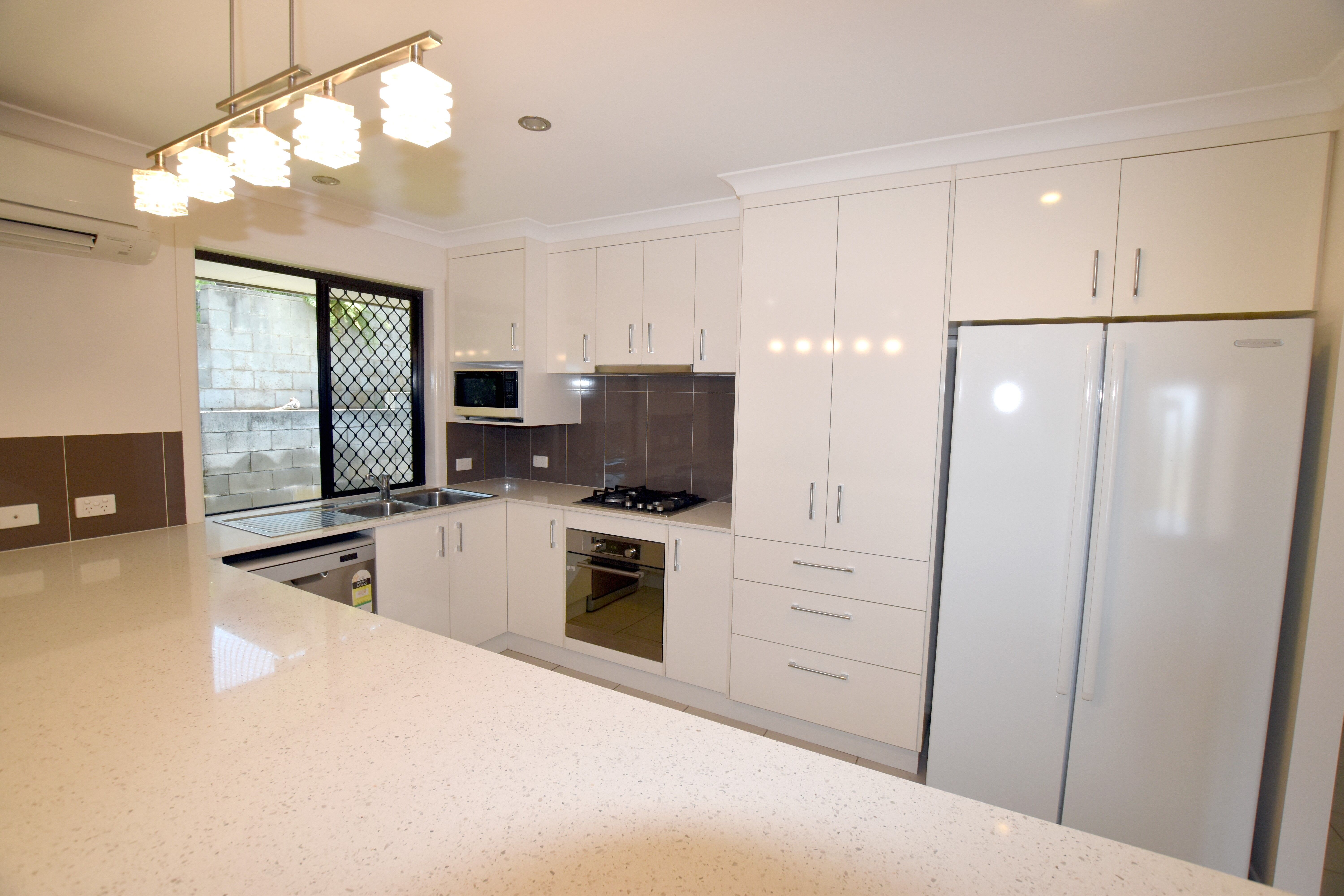 1/5 Worthington Street, West Gladstone, QLD 4680