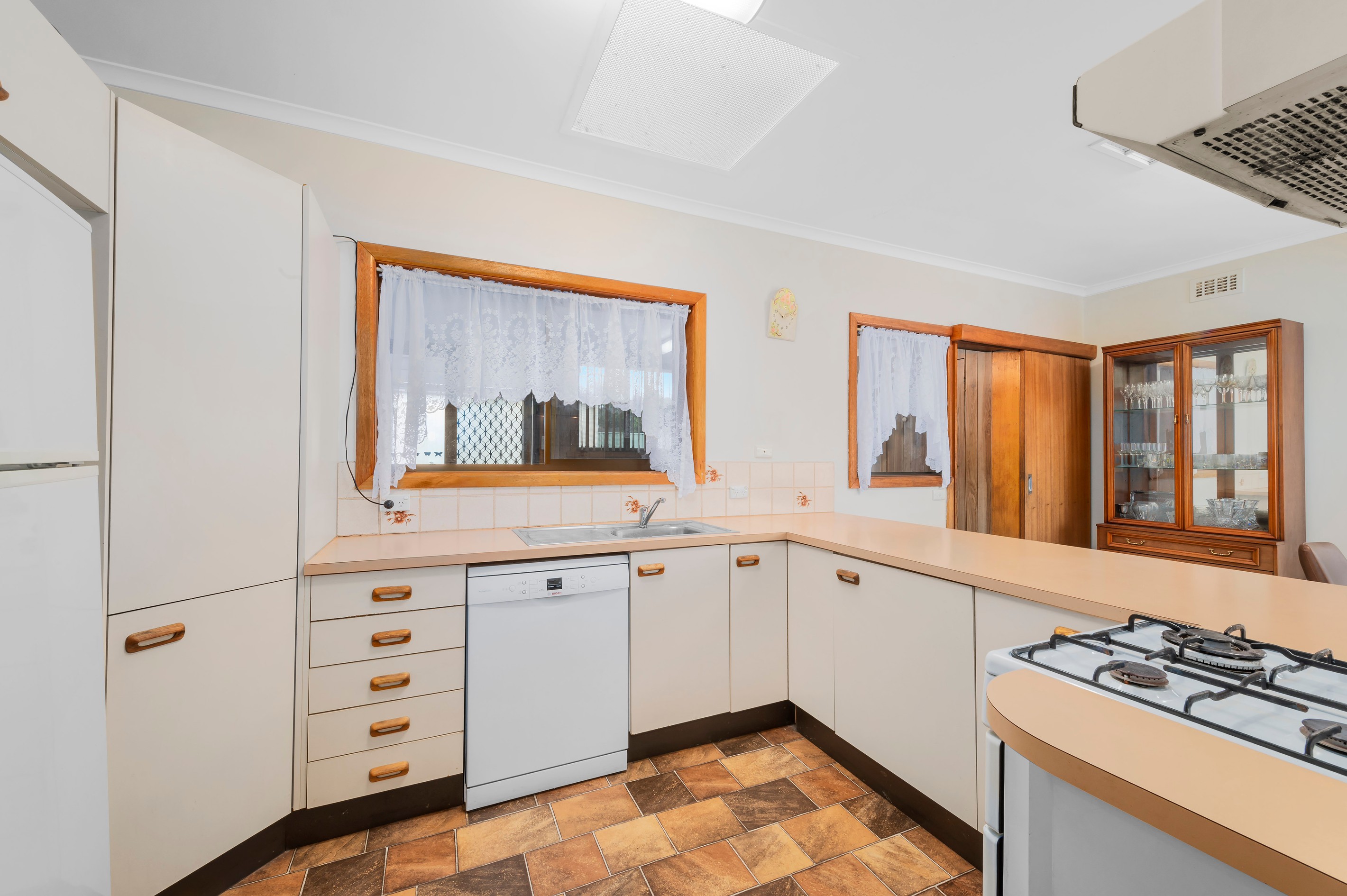 2 Therese Avenue, Mount Waverley, VIC 3149