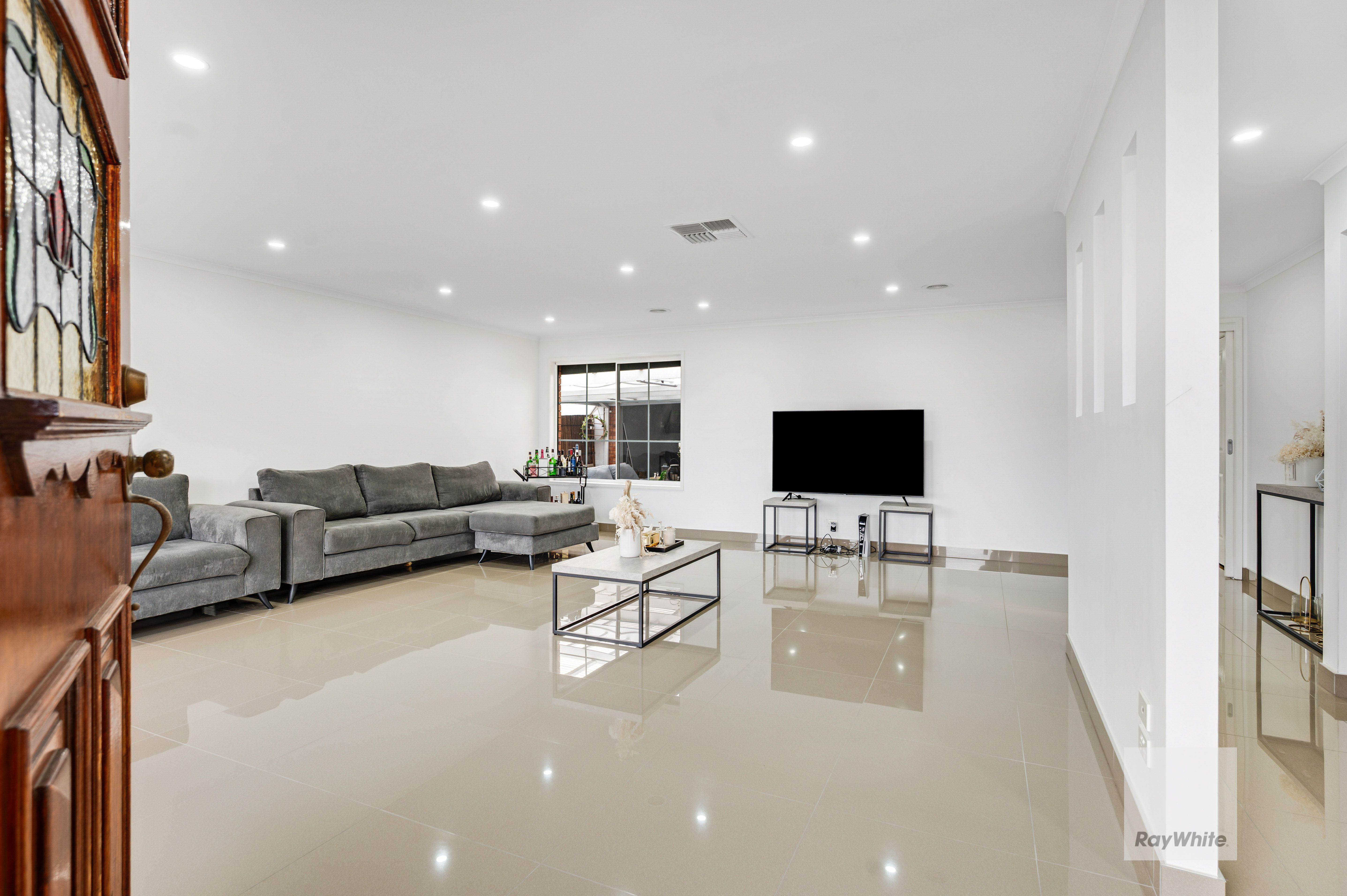 77 Bicentennial Crescent, Meadow Heights, VIC 3048