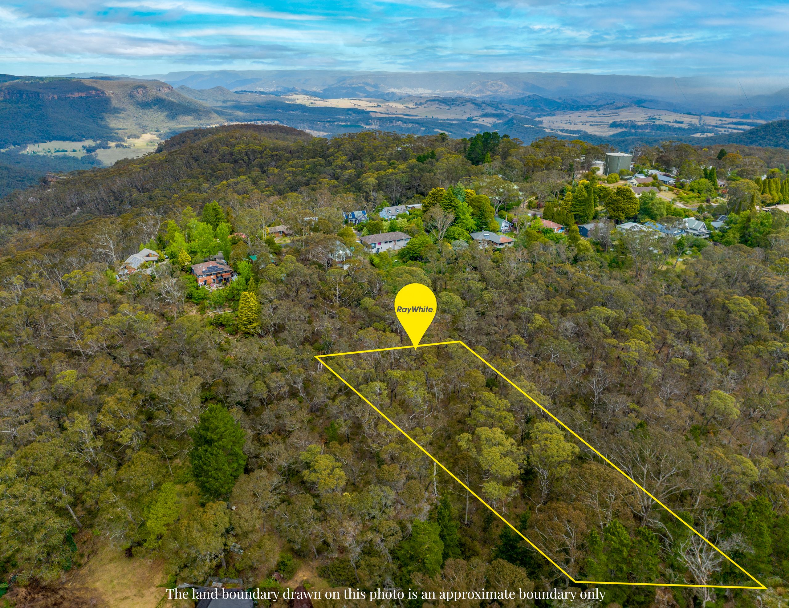 3 Victoria Street — photo from Ray White Upper Blue Mountains