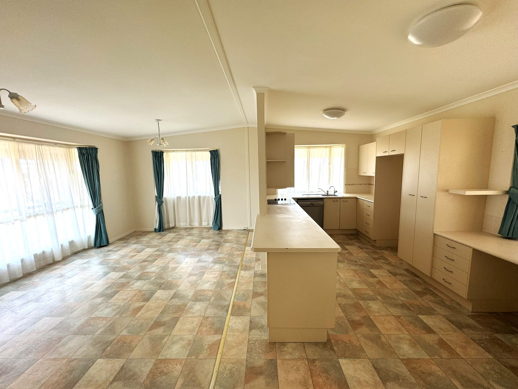 18 Teal Street, Longreach, QLD 4730