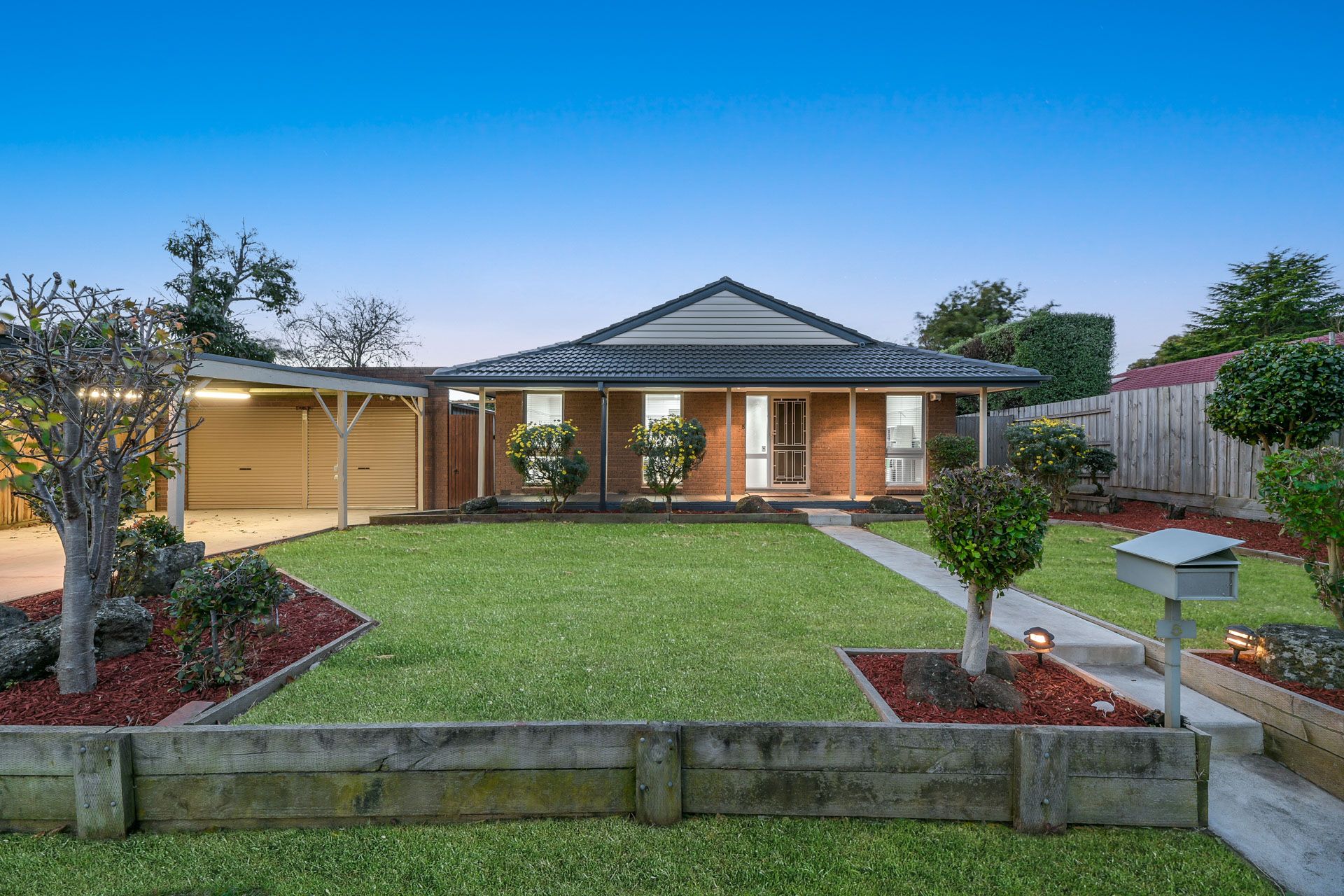 5 Greenlaw Crescent, Berwick, VIC 3806