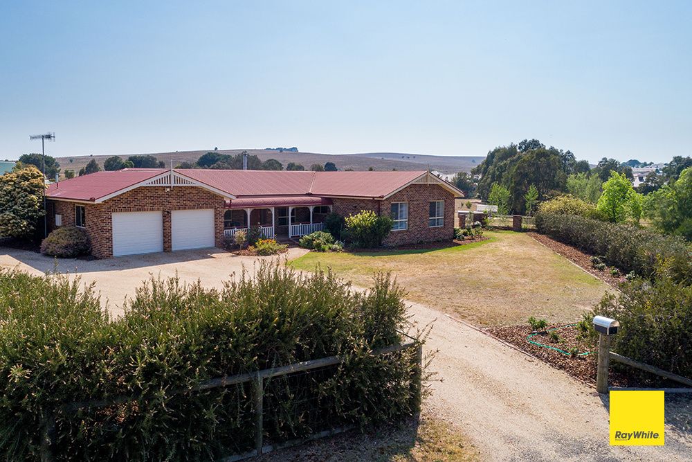 22 John Dwyer Crescent
