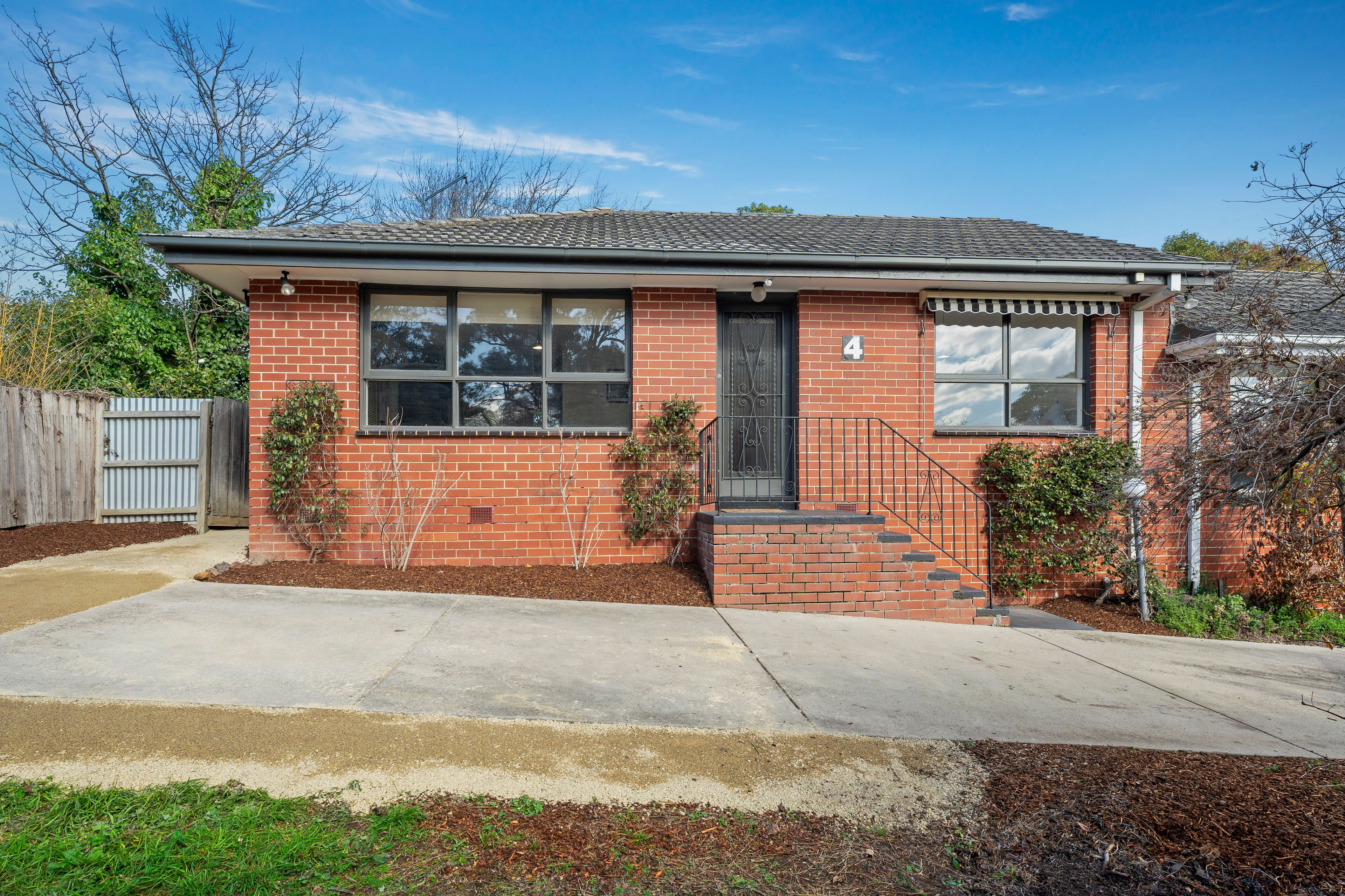 4/12 Newman Road, Mooroolbark VIC 3138