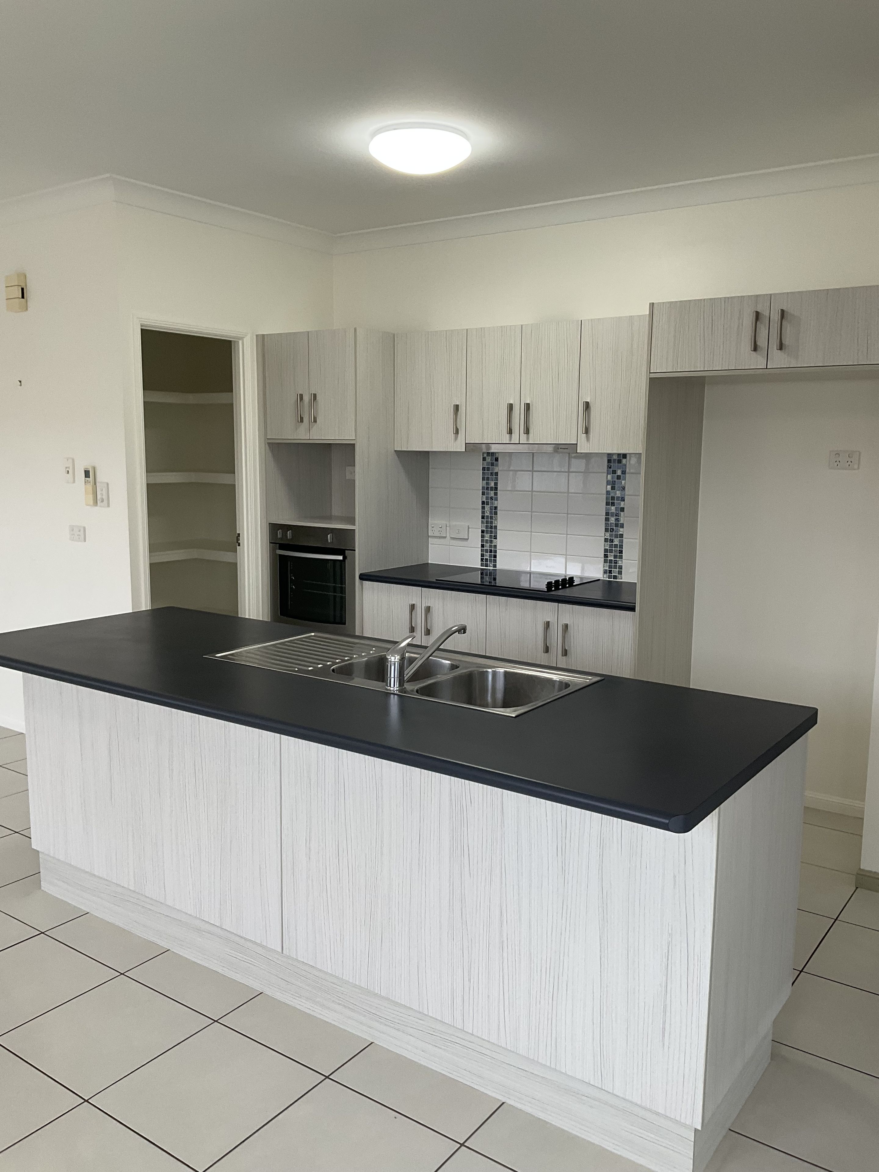 Shaw, QLD 4818