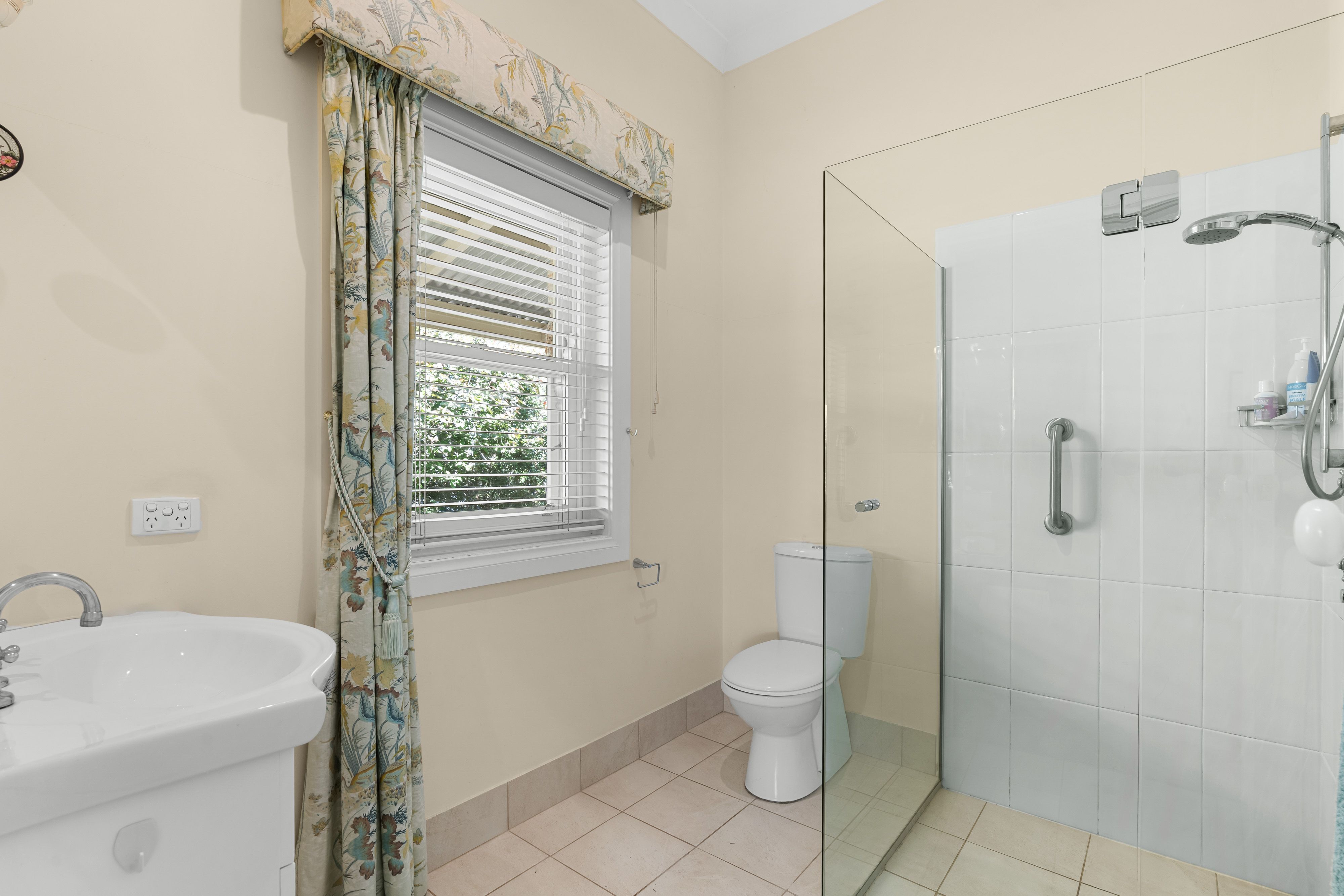 40 Hampden Way — photo 9 of 19