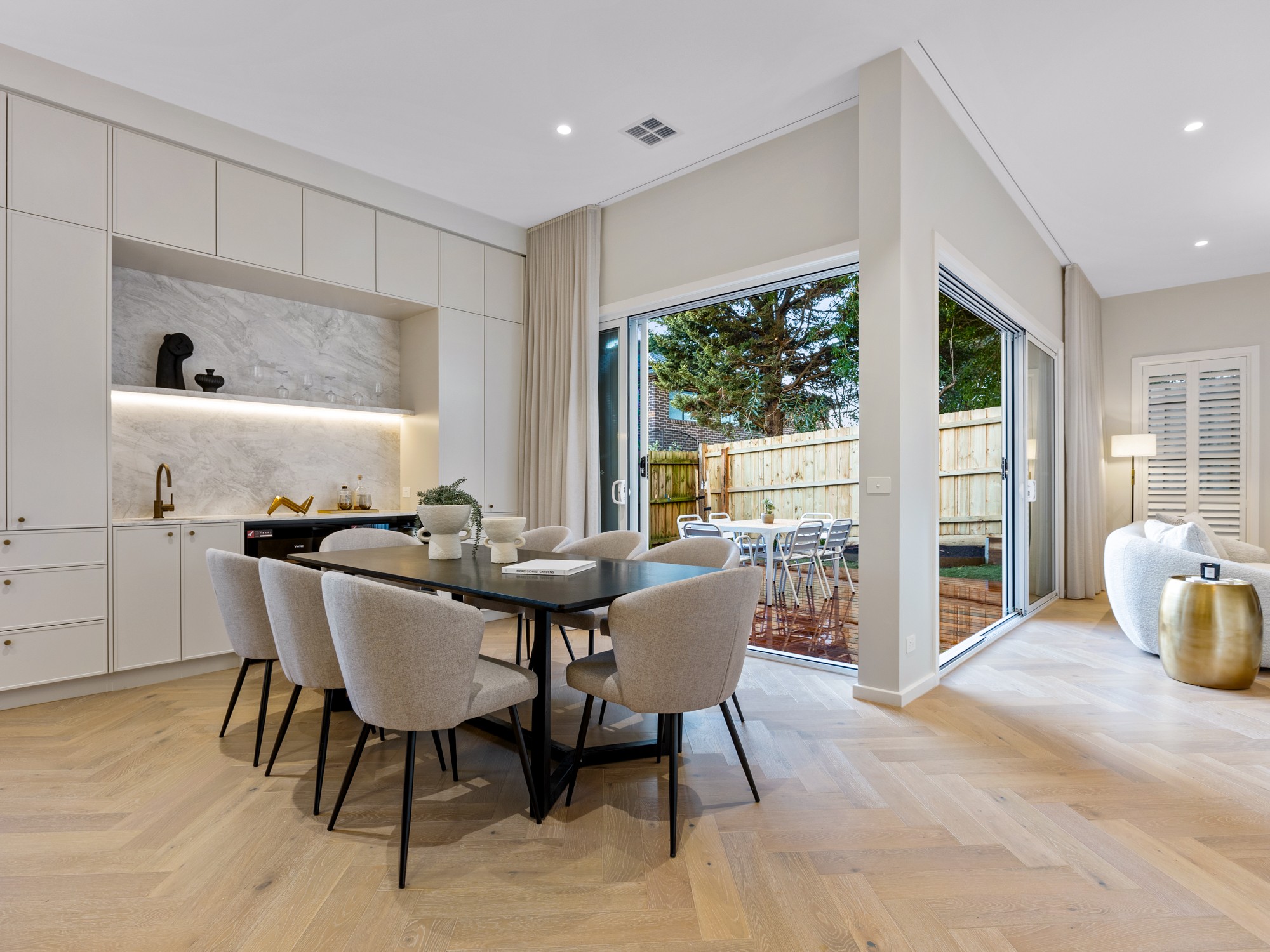 2/33 Pepperell Avenue, Glen Waverley, VIC 3150