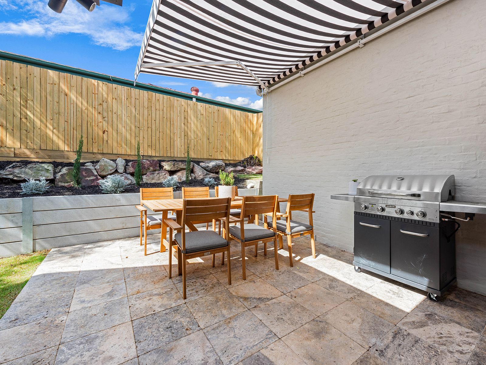 112 Avondale Road, Sinnamon Park, QLD 4073