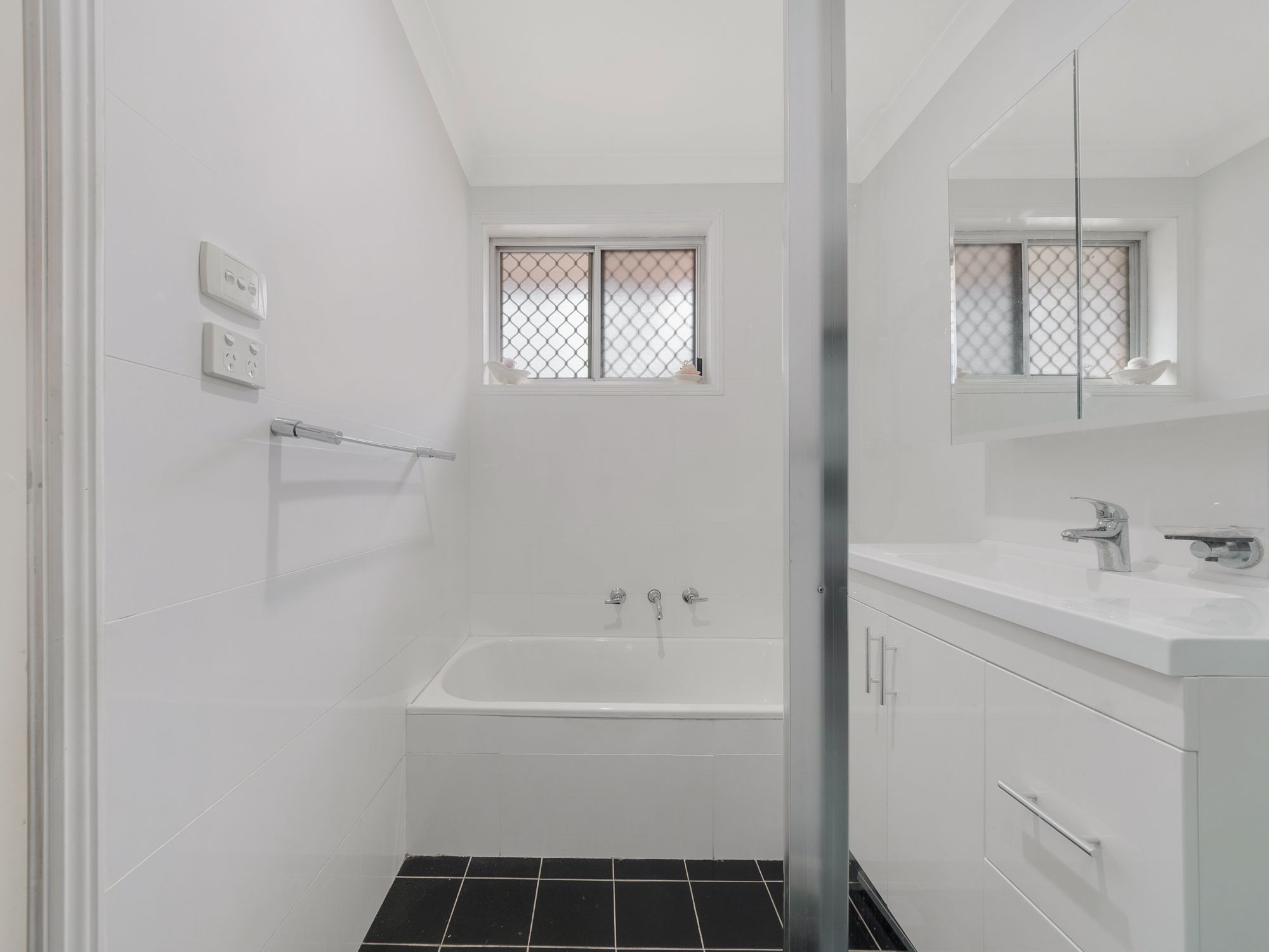 21 Maroubra Crescent, Woodbine, NSW 2560