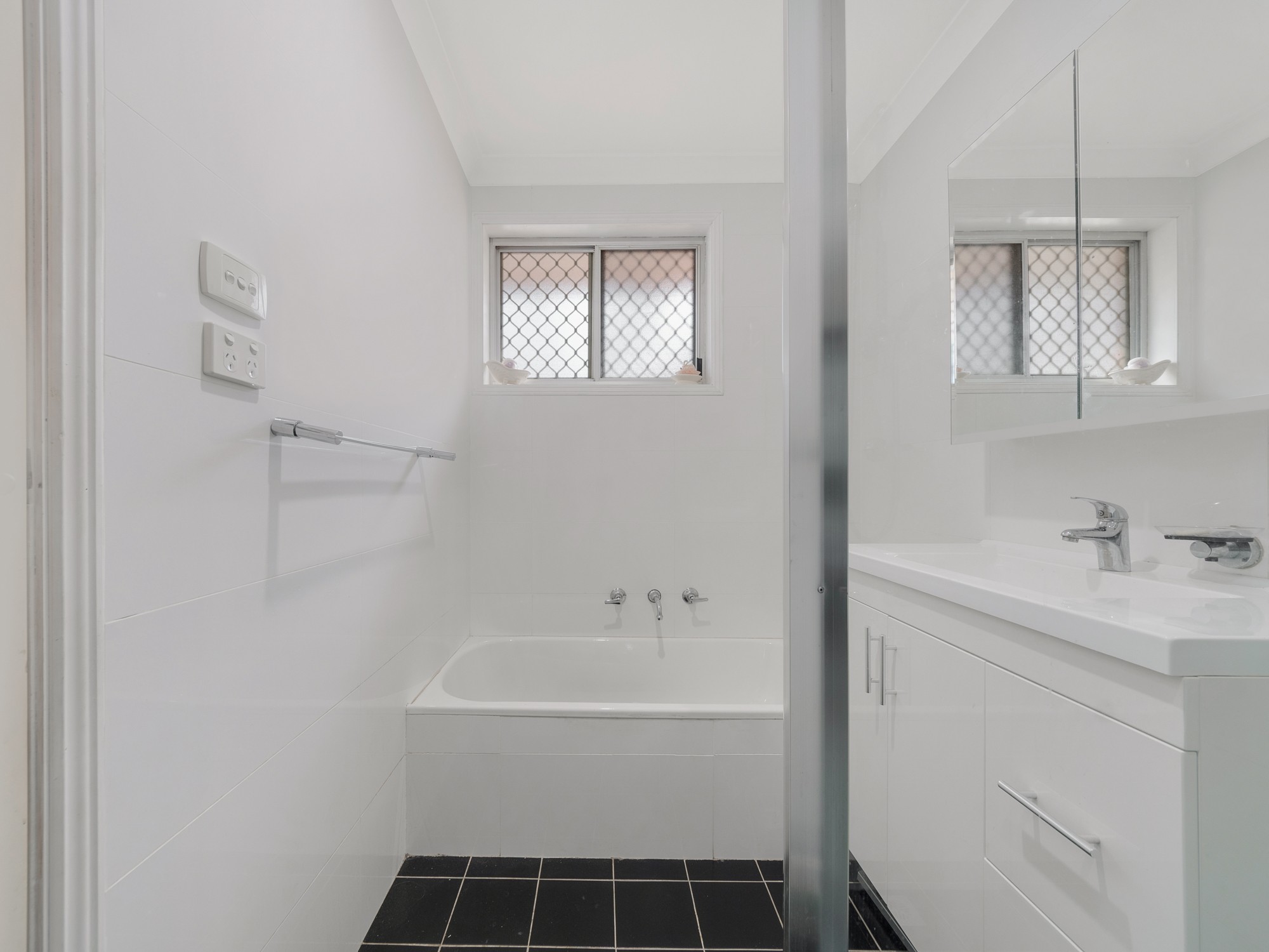 21 Maroubra Crescent, Woodbine, NSW 2560