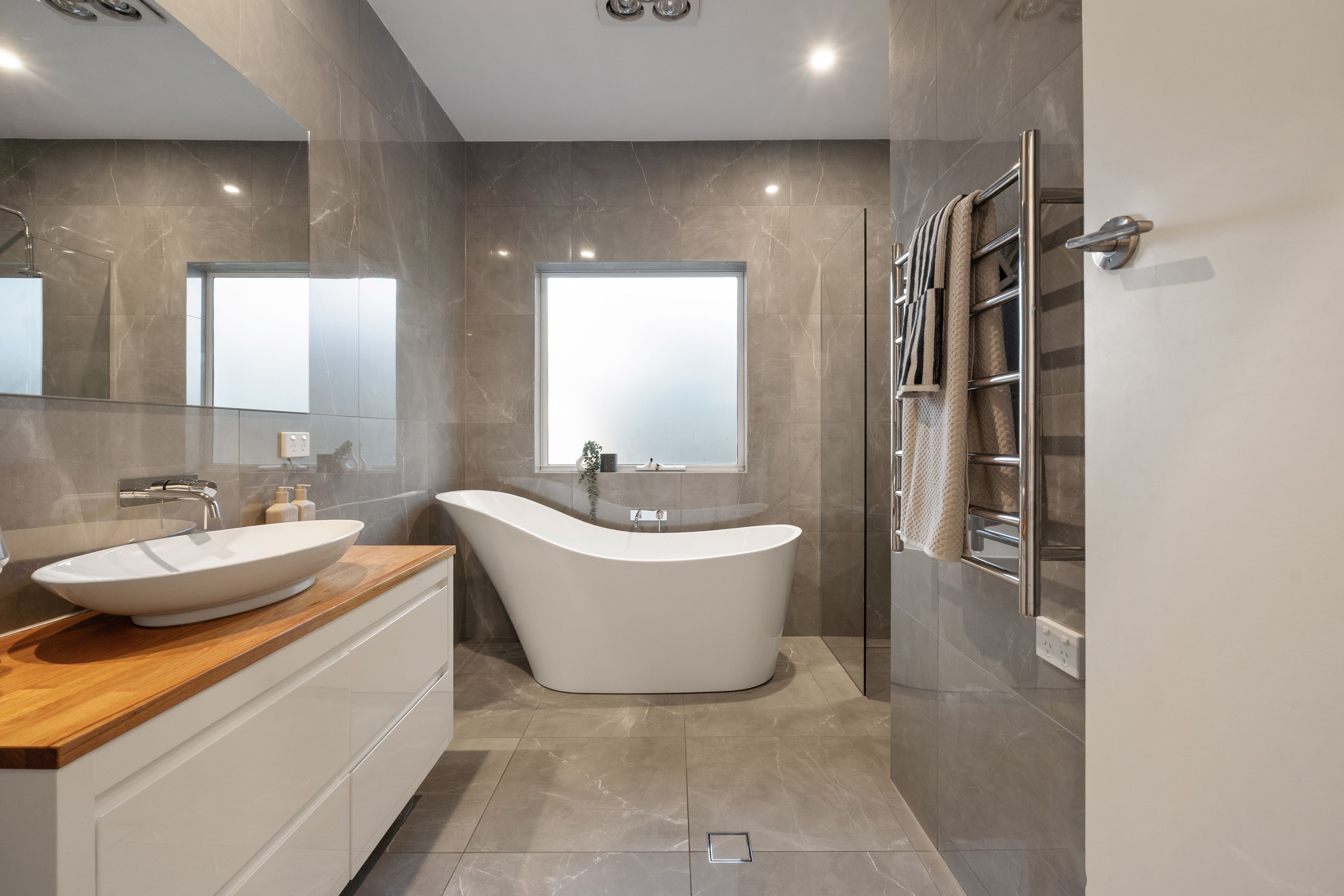 13 Ottawa Avenue — photo 14 of 20