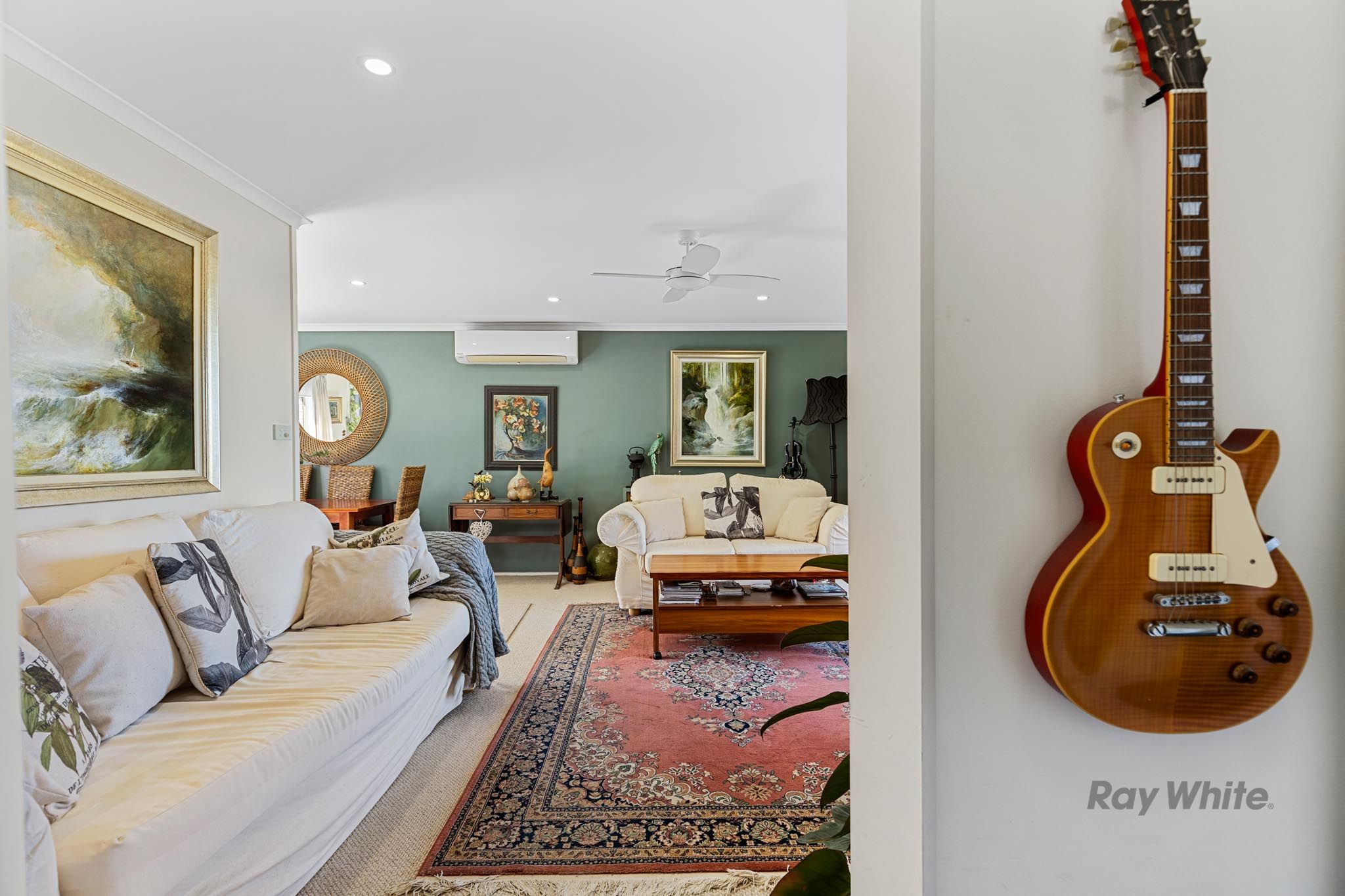 8 Wills Crescent — photo 3 of 30