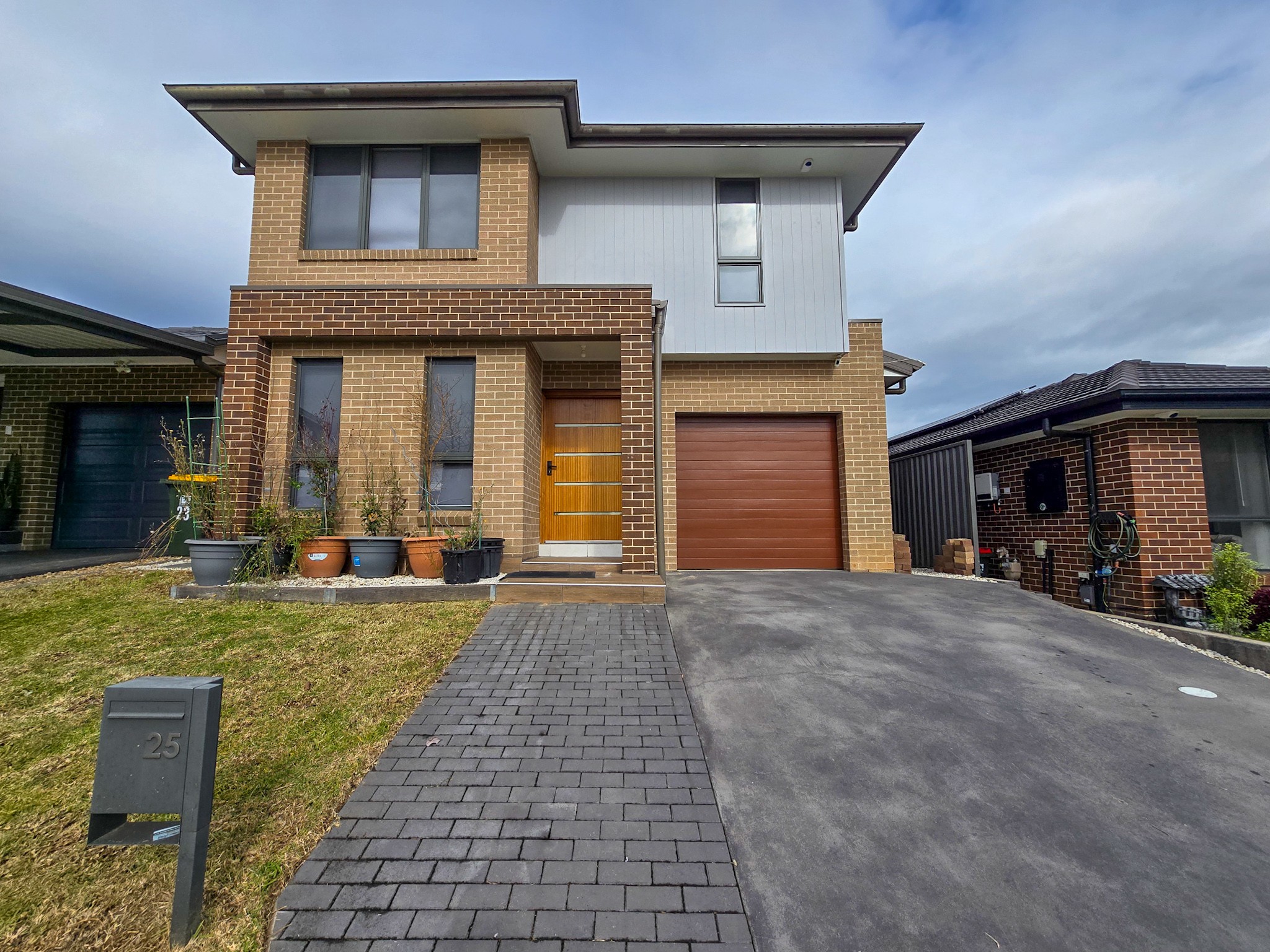 25 Wallarah Circuit, Gregory Hills, NSW 2557
