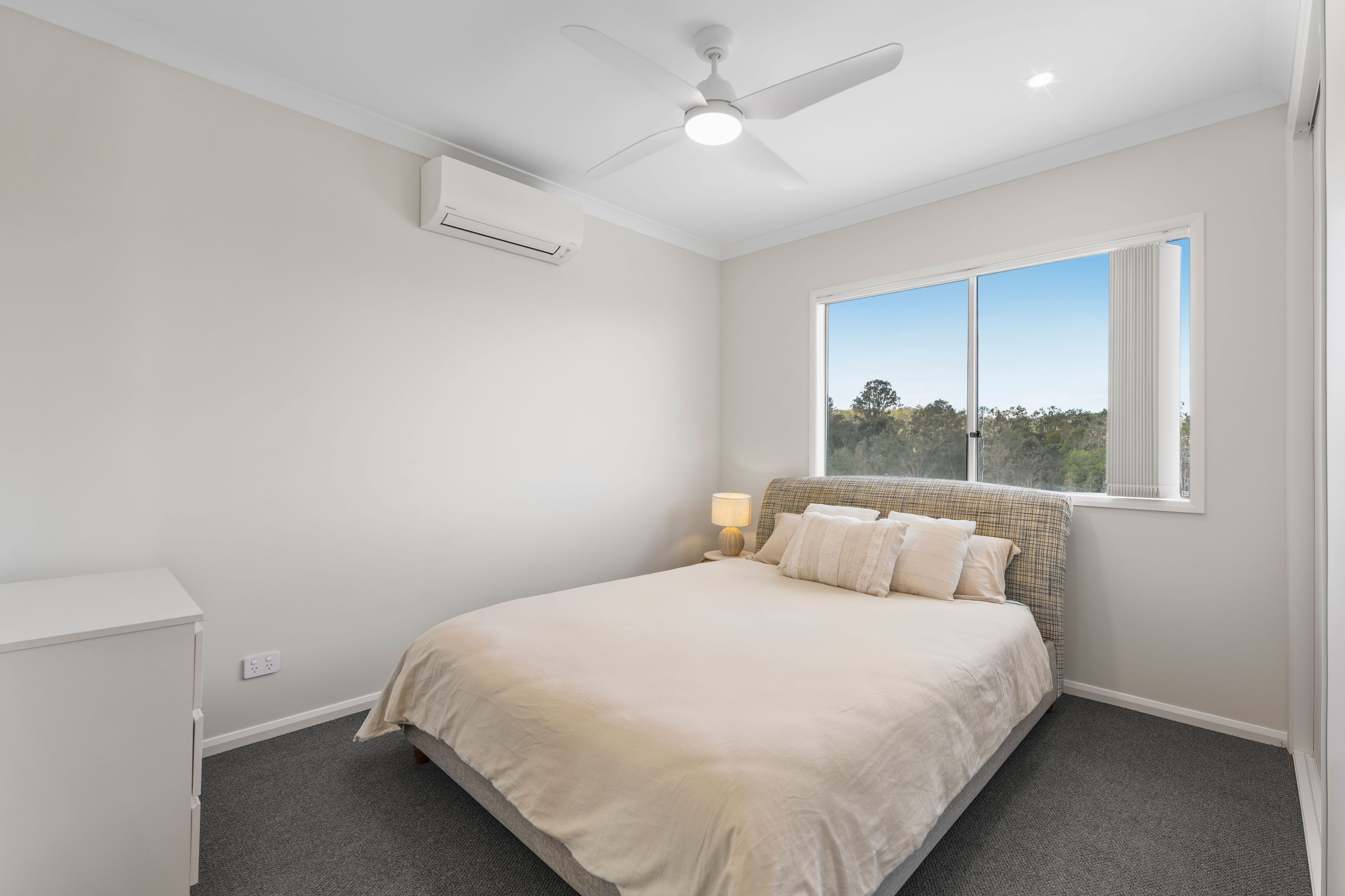 162 Carnarvon Drive — photo 15 of 25