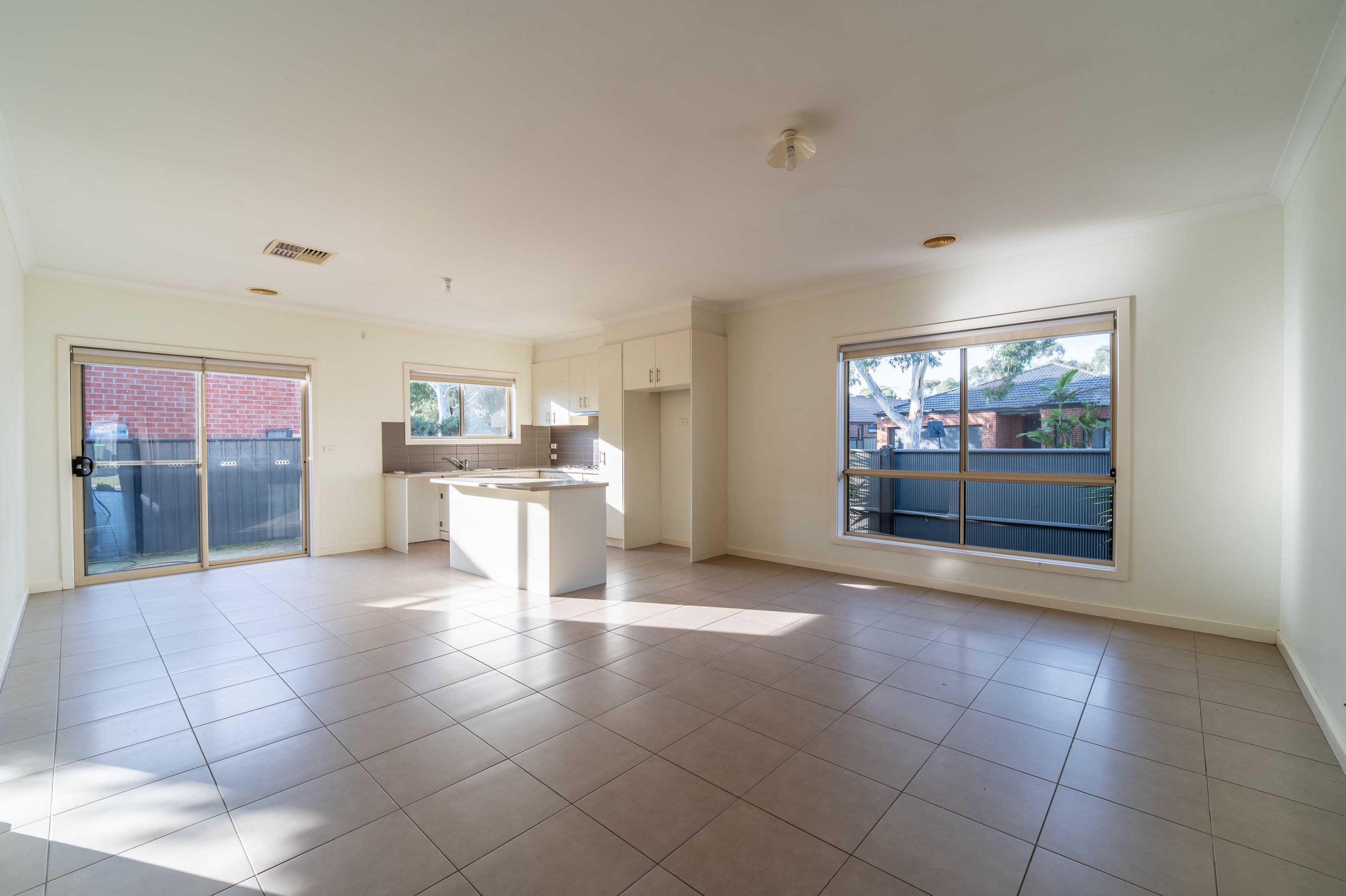 24 Panton Gap Drive, South Morang, VIC 3752