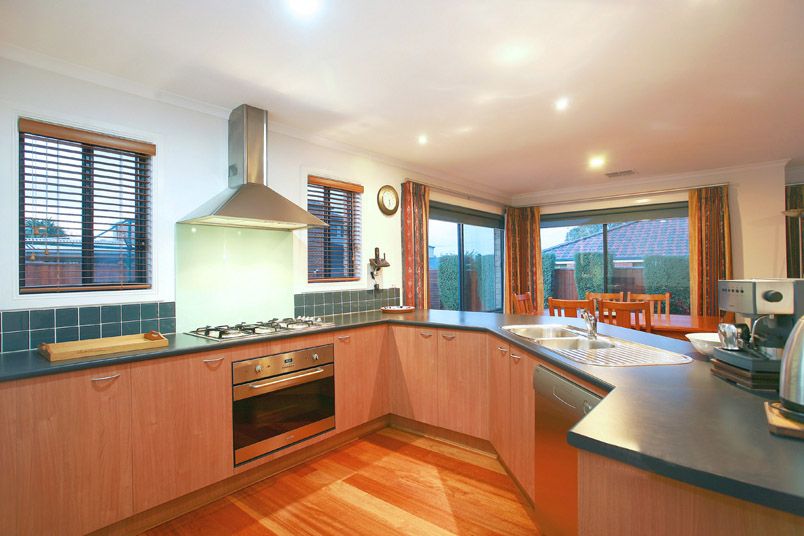 6 Red Oak Terrace, Lyndhurst, VIC 3975