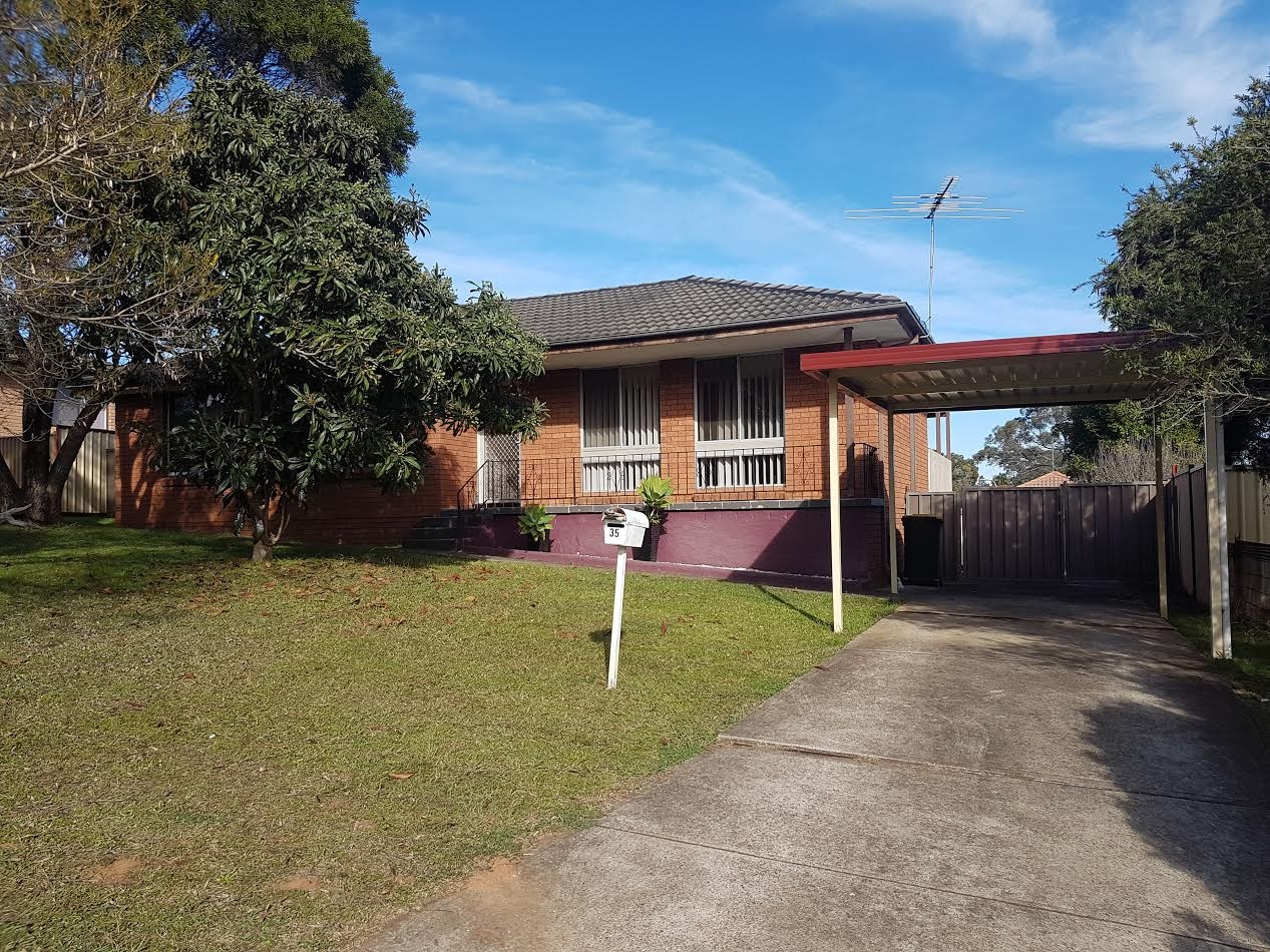 35 Maroubra Crescent, Woodbine, NSW 2560