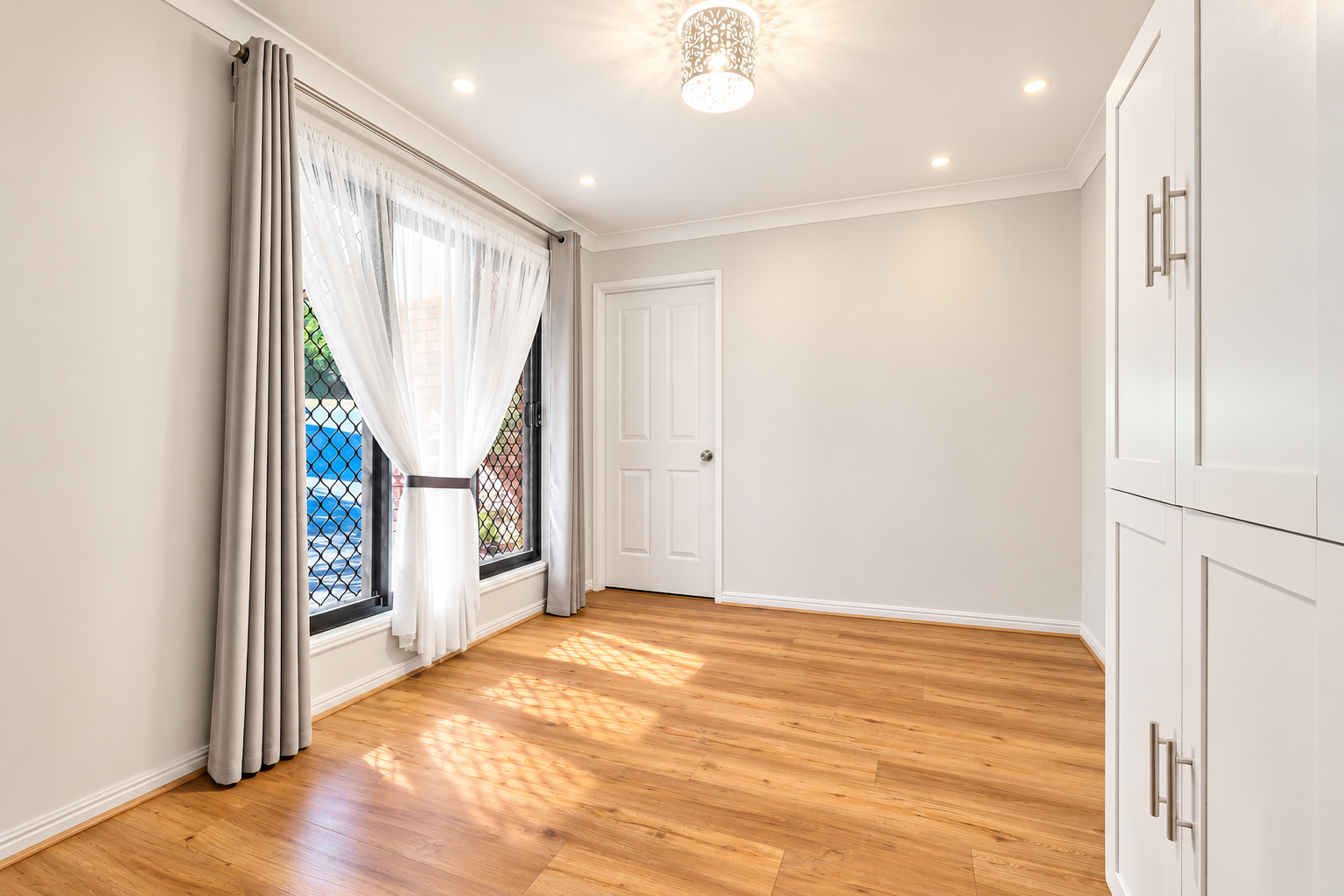 16 Canterbury Close — photo 10 of 17