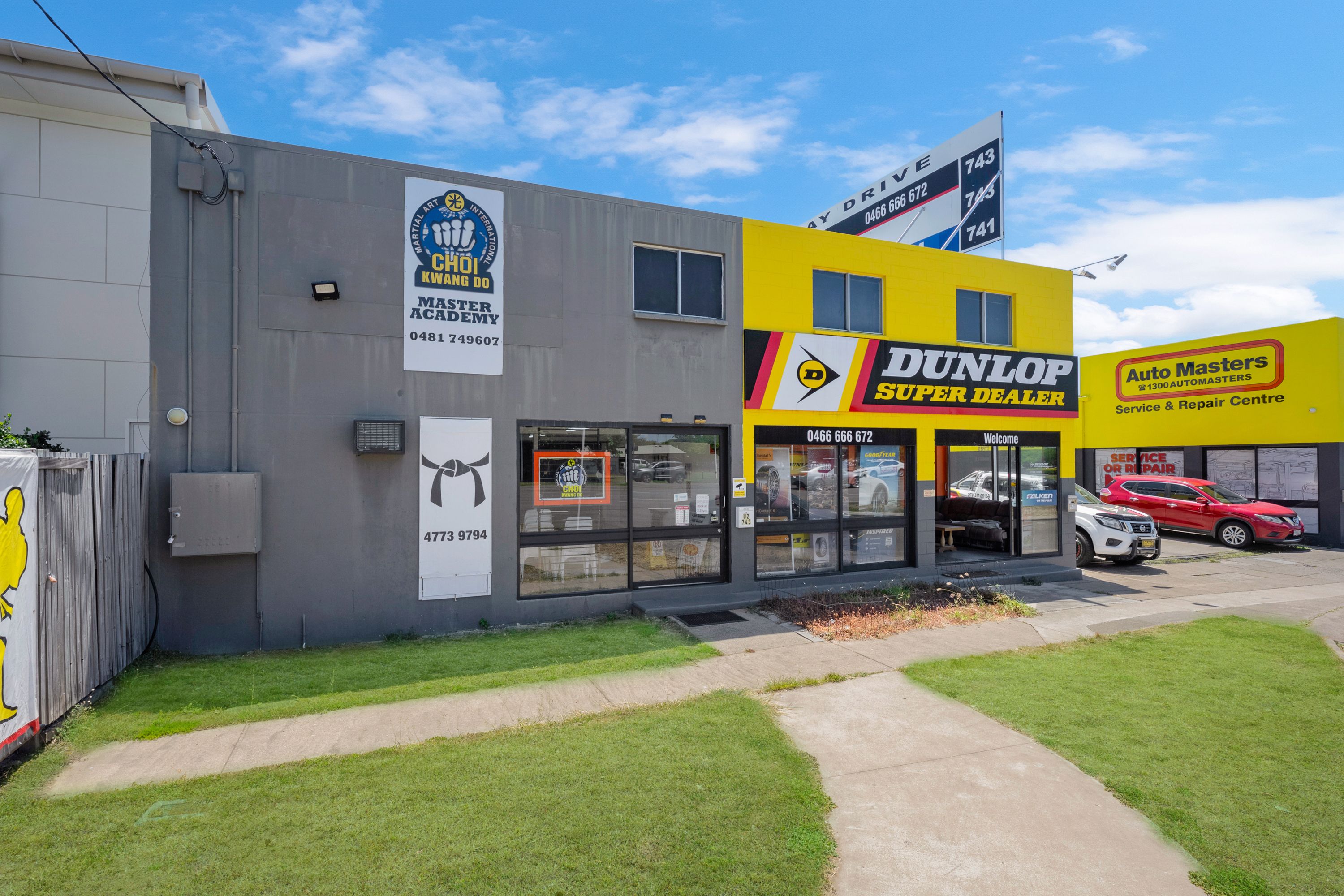 2/743 Riverway Drive, Thuringowa Central, QLD 4817 - Sold Showrooms ...