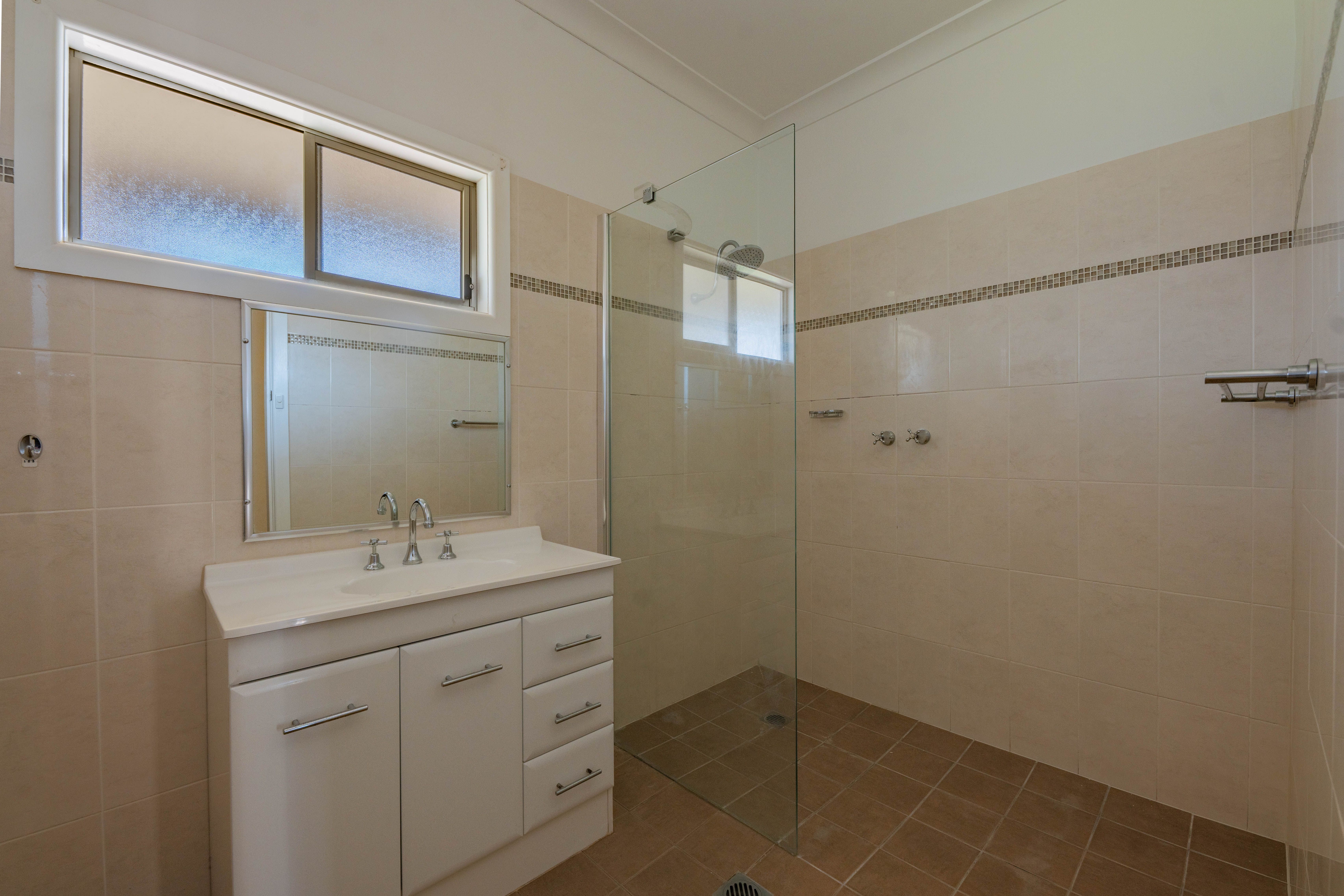 1 Northcott Street — photo 10 of 14