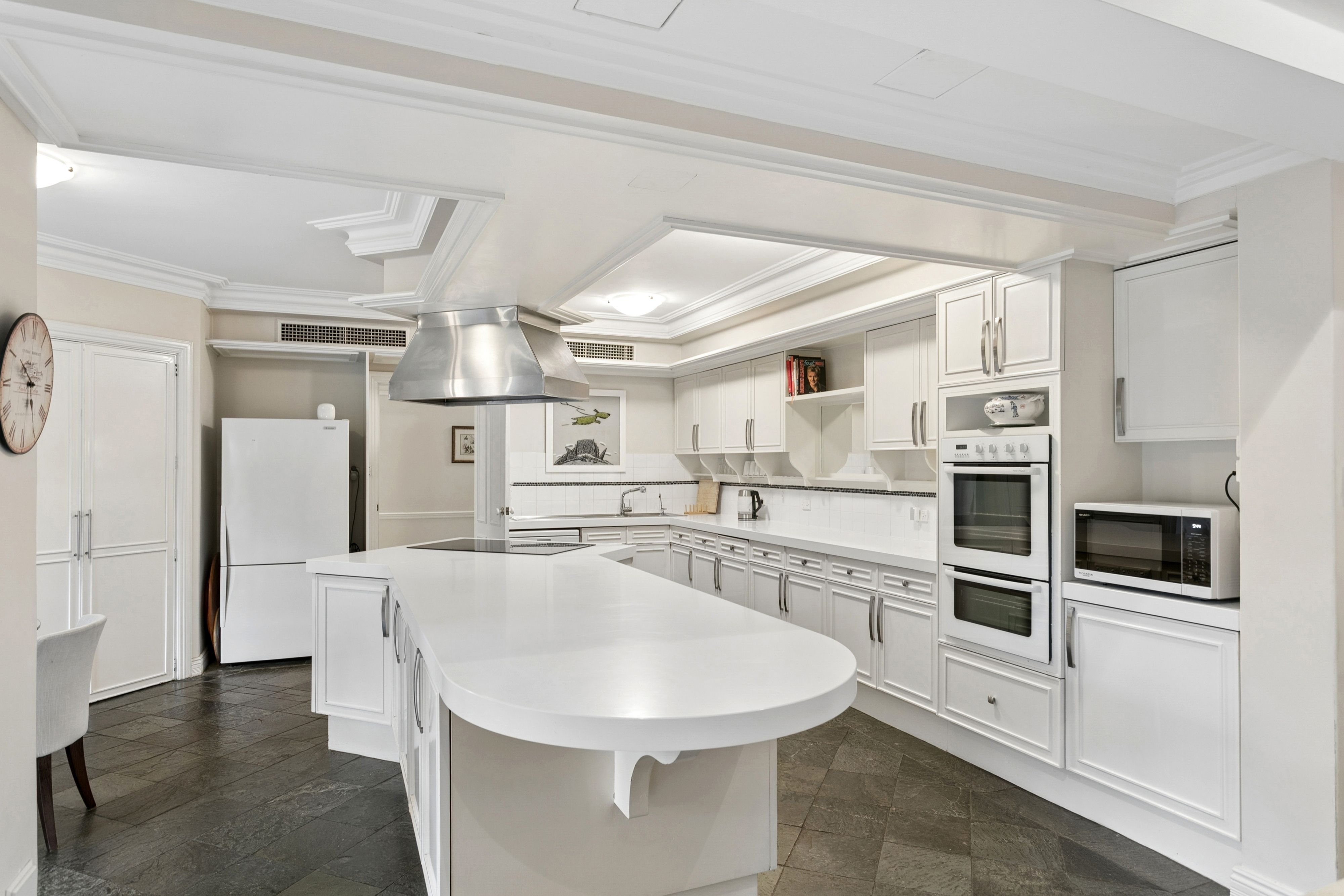 4 Kathryn Crescent — photo 9 of 19