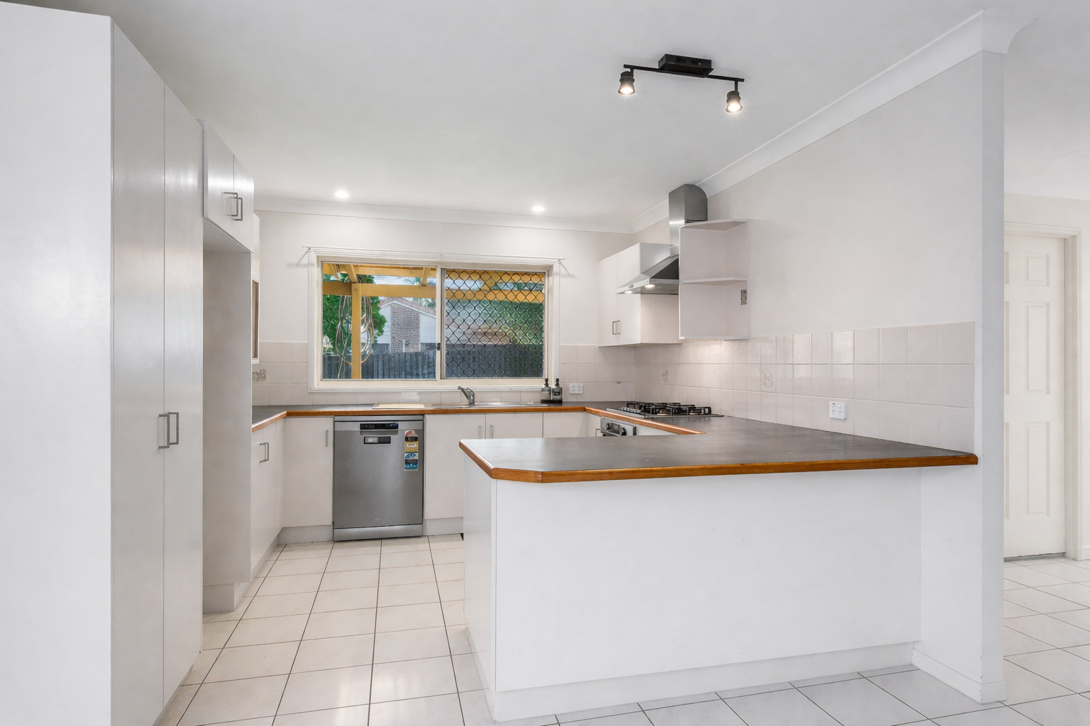 20 Mahogany Place, Forest Lake, QLD 4078