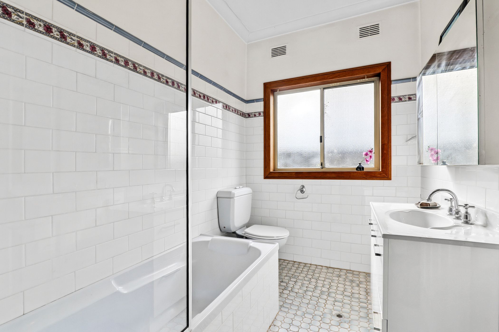 10 Carmen Place — photo 12 of 12