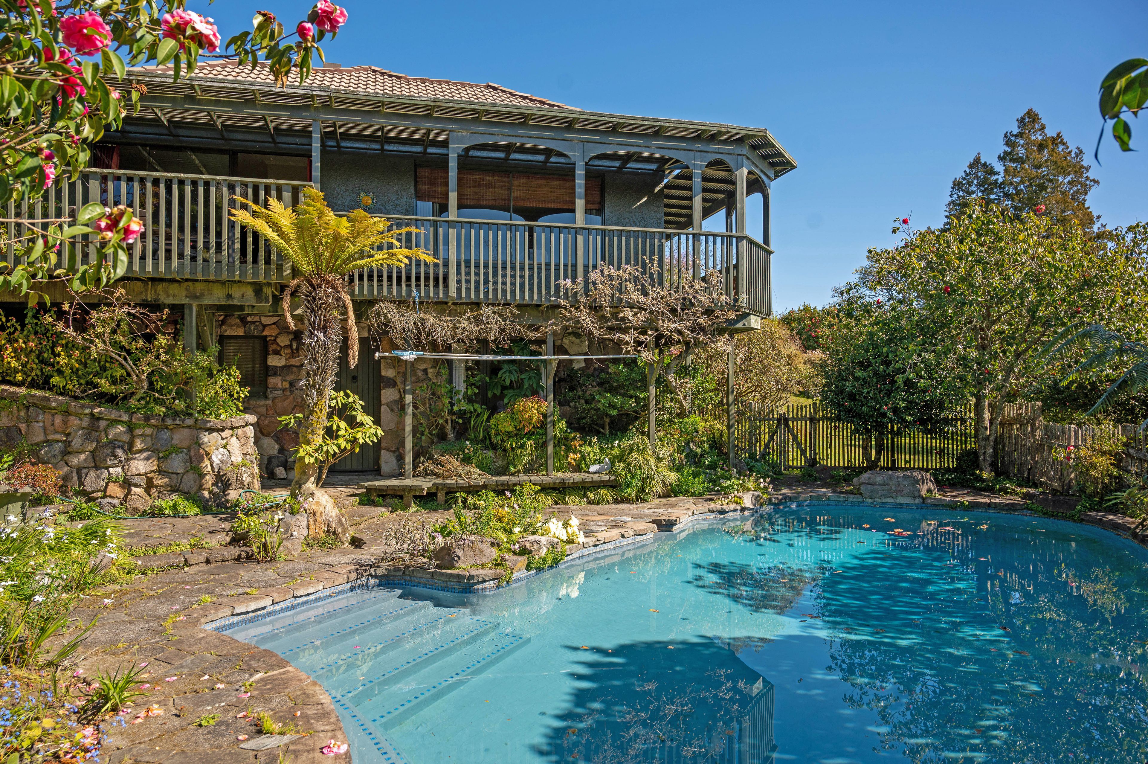 8 Tupara Crescent, Kawaha Point, Rotorua District
