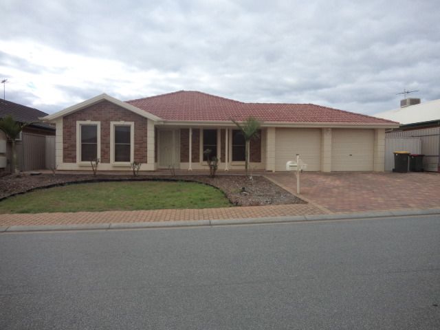 7 Christine Circuit, Craigmore, SA 5114