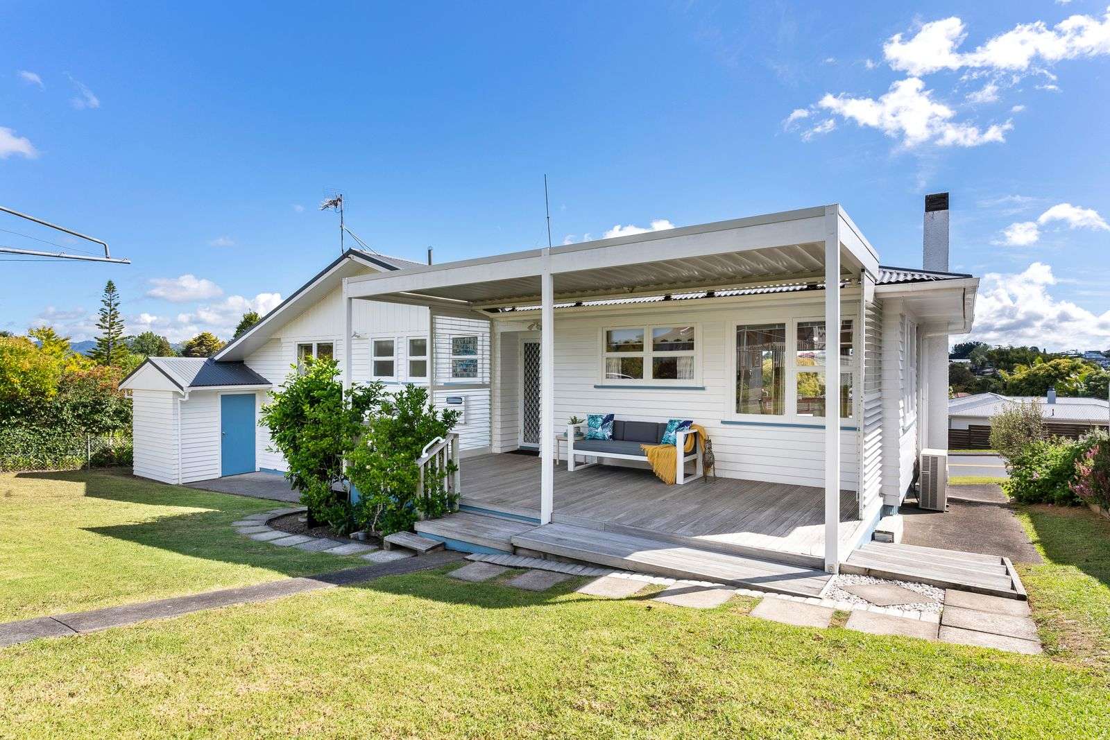 153 Edmonton Road photo 0