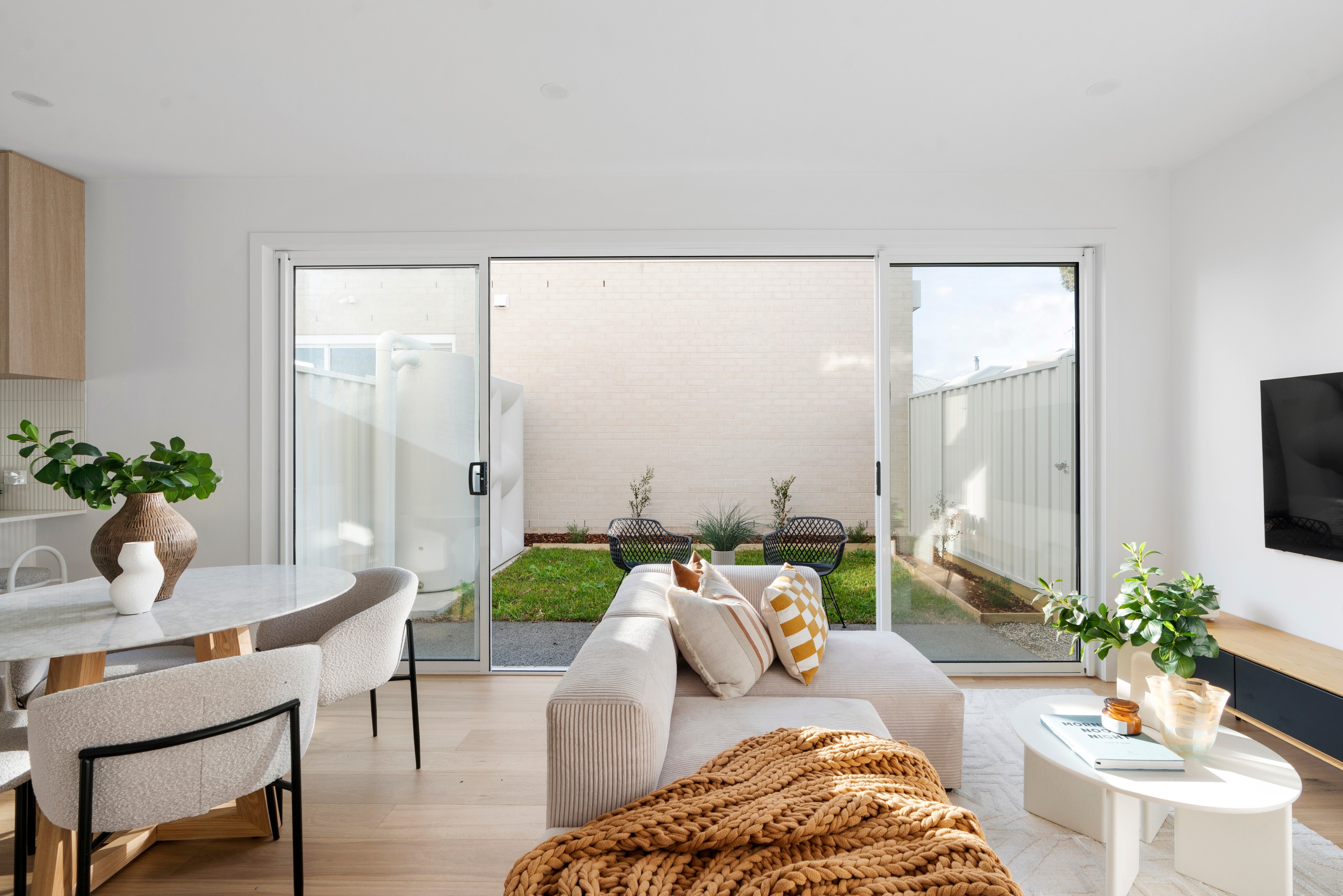 2/26 Harbury Street, Reservoir, VIC 3073