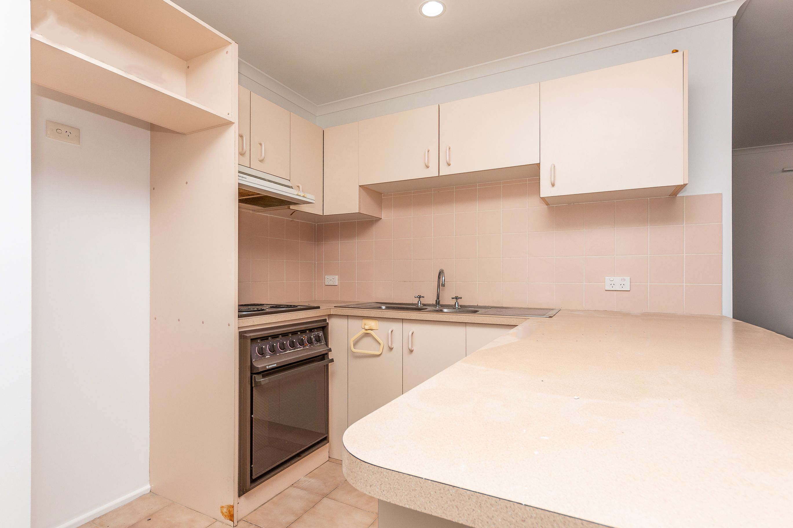 4/6 Third Avenue, Scarborough, QLD 4020