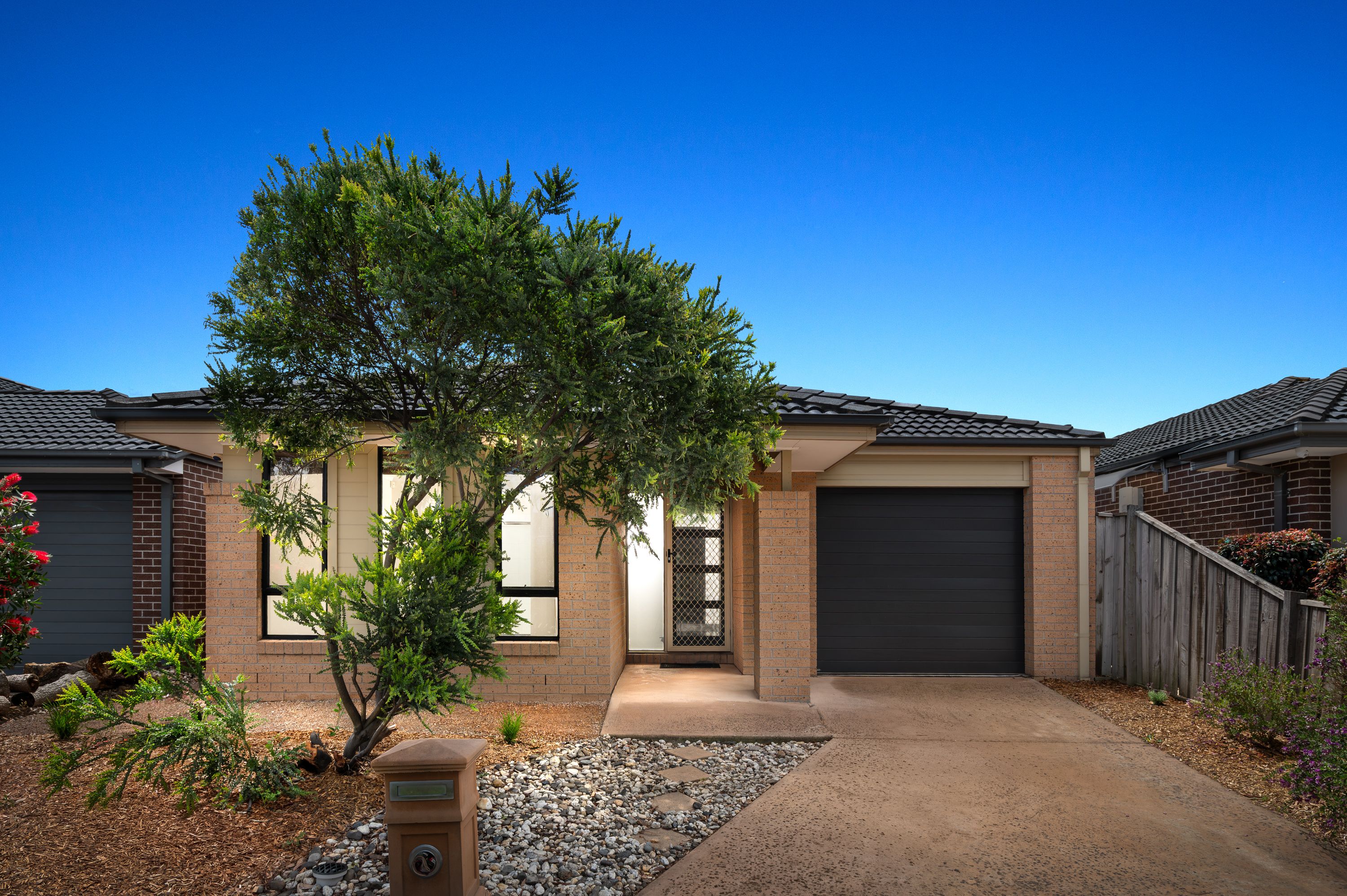12 Marlowe Grange , Mernda VIC 3754