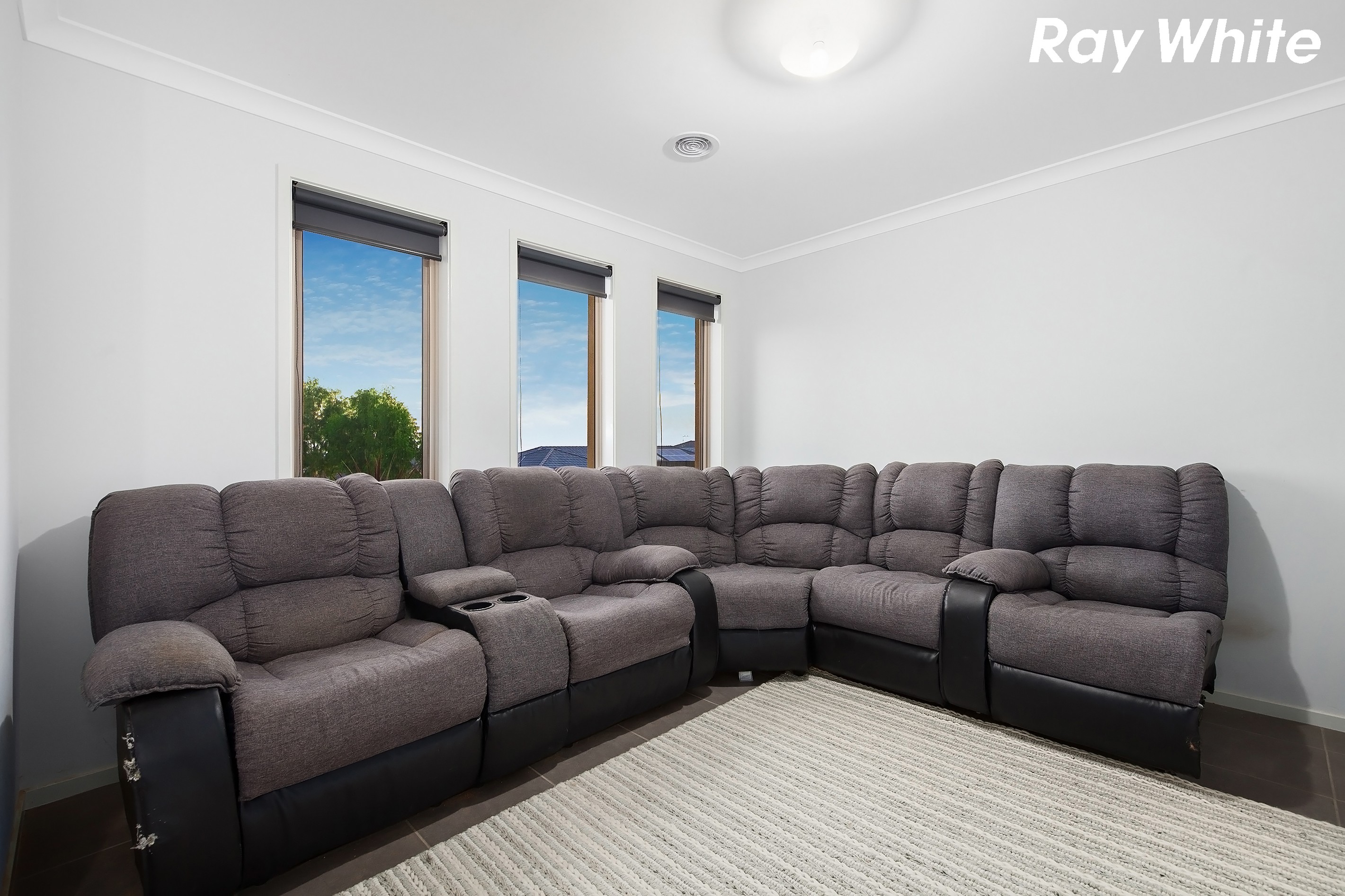 25 Superior Waters, Pakenham, VIC 3810