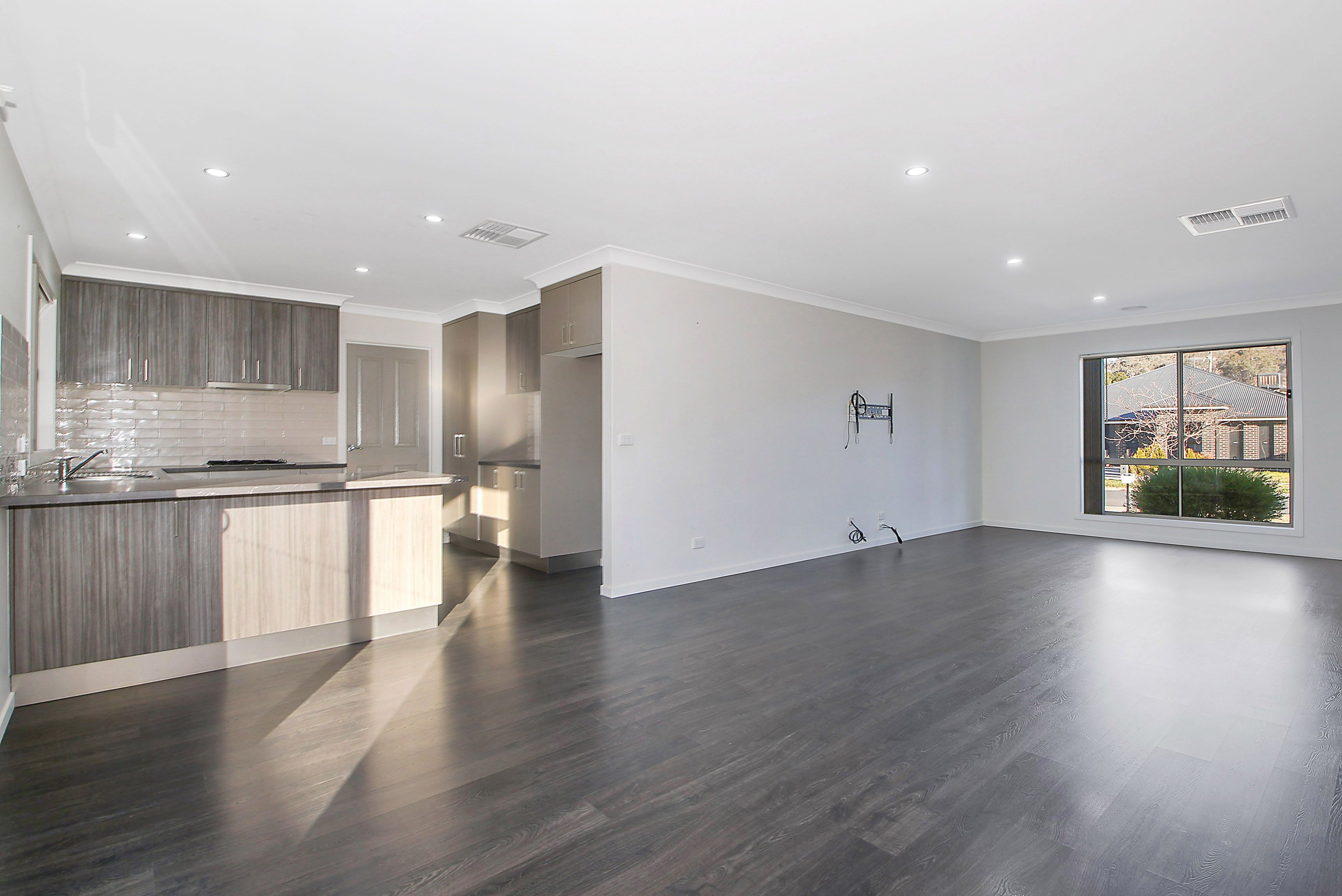 85 Cornwall Avenue, Hamilton Valley, NSW 2641