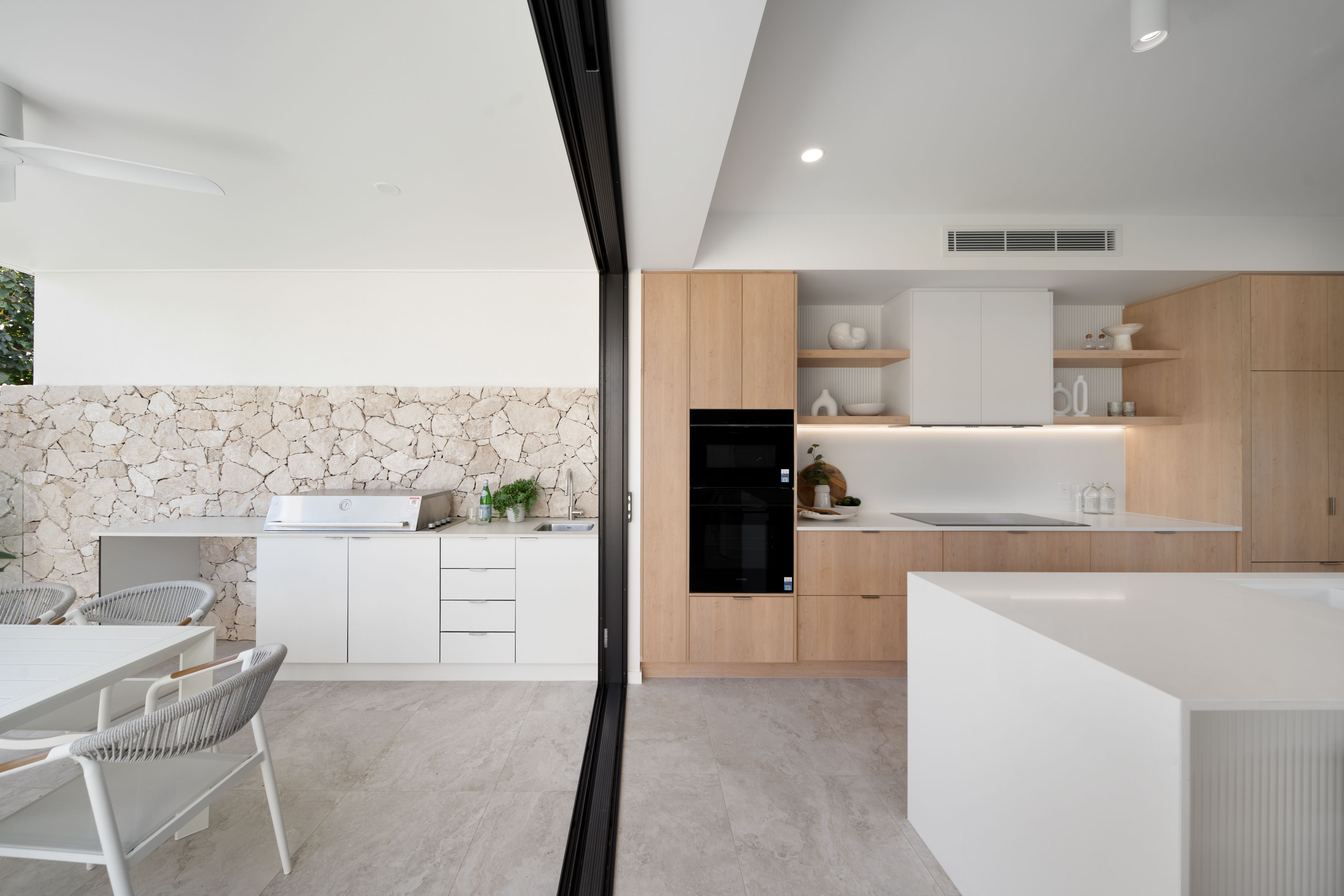 2/154 Oceanic Drive — photo 19 of 30