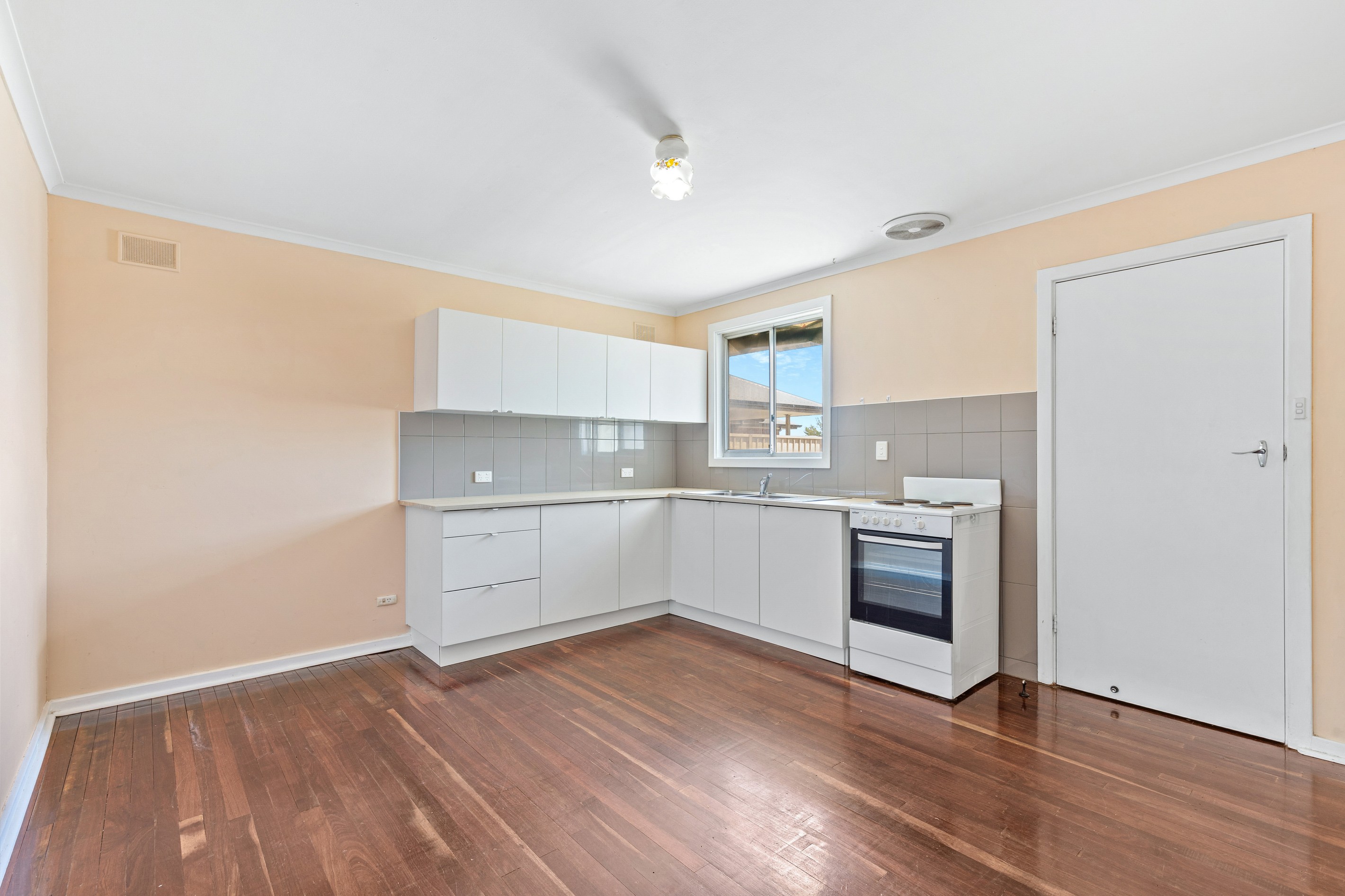 81 Gail Crescent, Murray Bridge, SA 5253