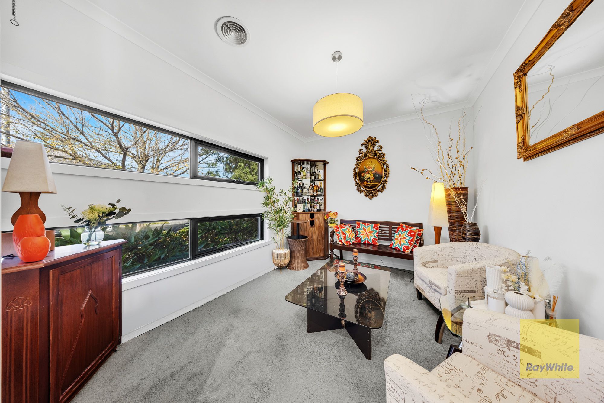 11 Parkstone Crescent — photo 4 of 25