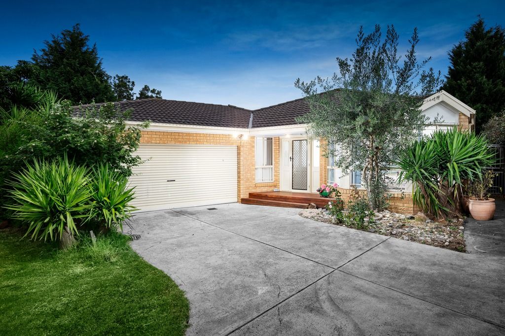 11 Callistemon Rise, Mill Park VIC 3082