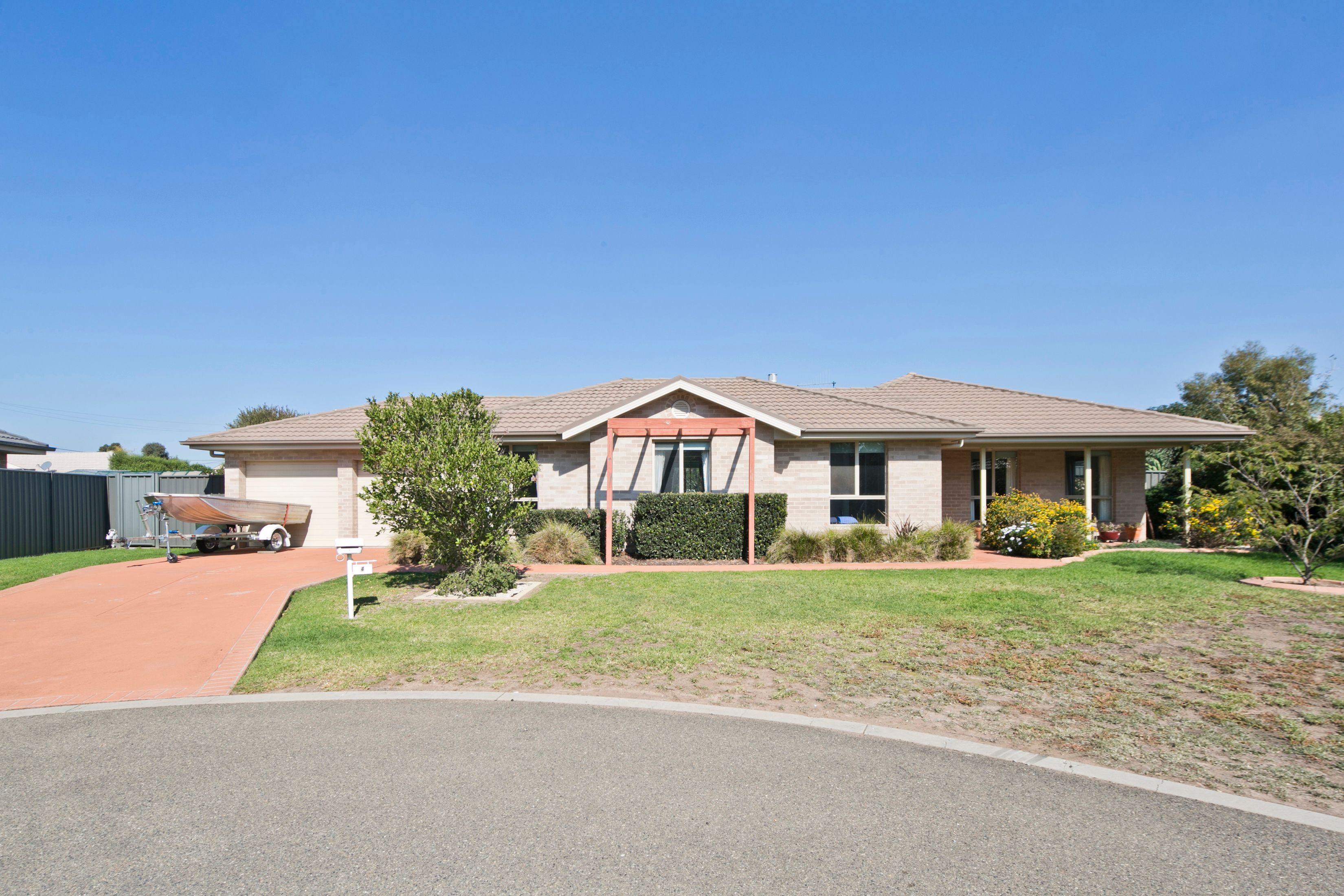 4 Cullinane Close