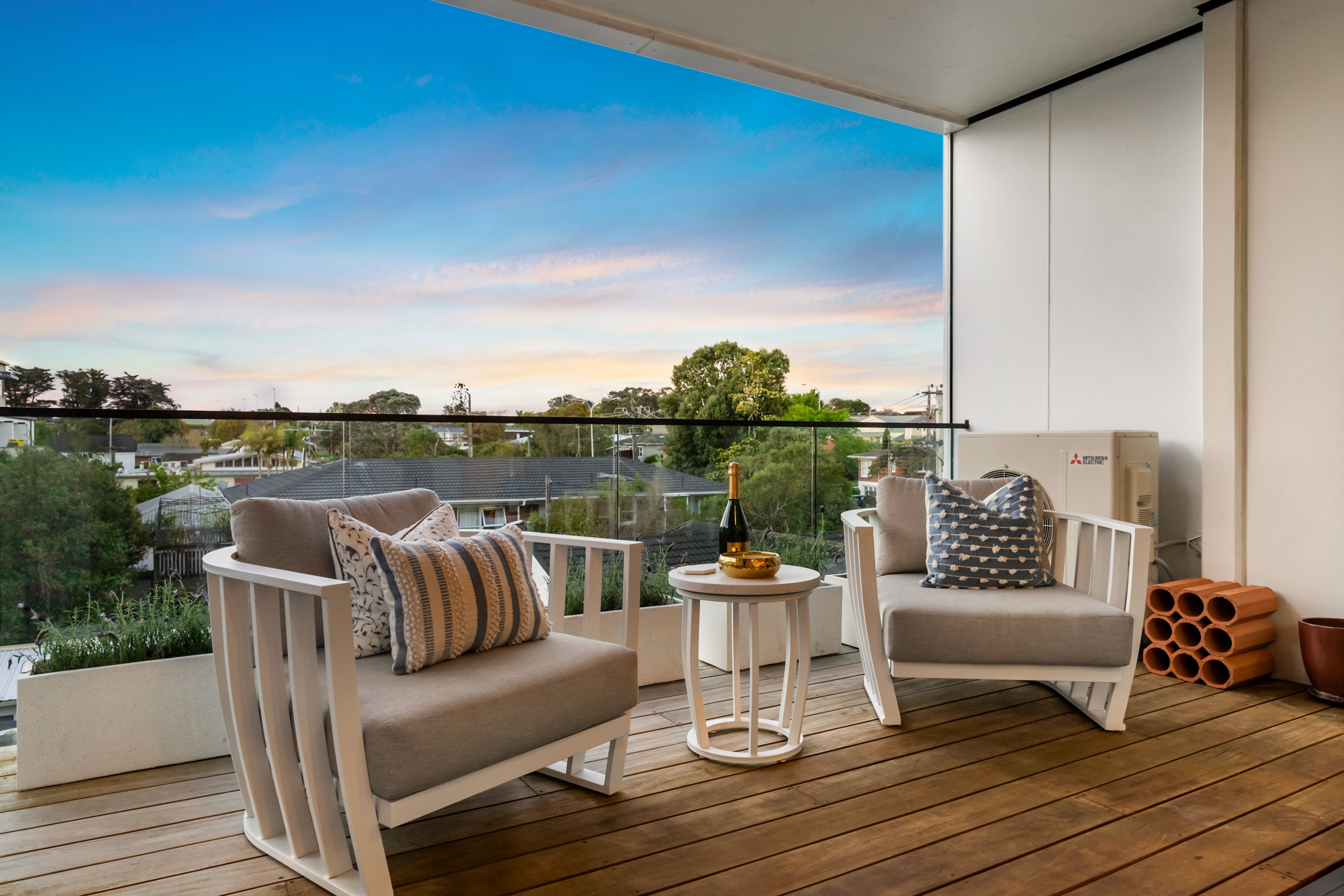 207/8A Lake Pupuke Drive, Takapuna, North Shore City